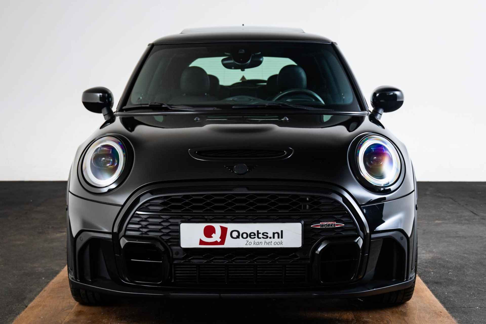 Mini Mini 2.0 Cooper S John Cooper Works Mini Mini 2.0 Cooper S Rockingham GT Edition Schuif/Kantel Dak - Parking/Driving Assistant - Head Up - Elektrisch verwarmbare voorstoelen - Comfort Access - Getinte Ruiten - Cruise Control - John Cooper Works Aerodynamica Kit - - 22/69