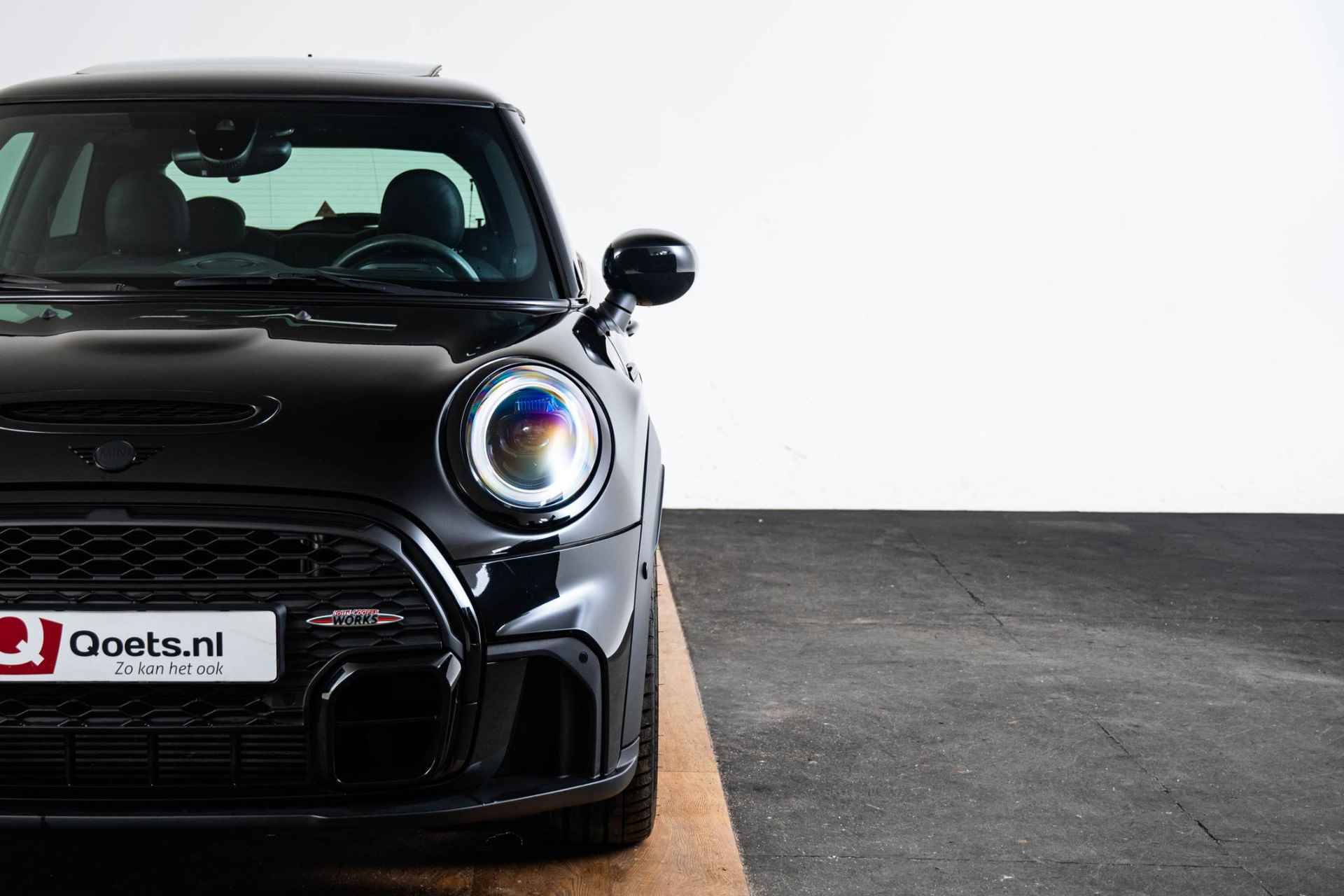 Mini Mini 2.0 Cooper S John Cooper Works Mini Mini 2.0 Cooper S Rockingham GT Edition Schuif/Kantel Dak - Parking/Driving Assistant - Head Up - Elektrisch verwarmbare voorstoelen - Comfort Access - Getinte Ruiten - Cruise Control - John Cooper Works Aerodynamica Kit - - 23/69