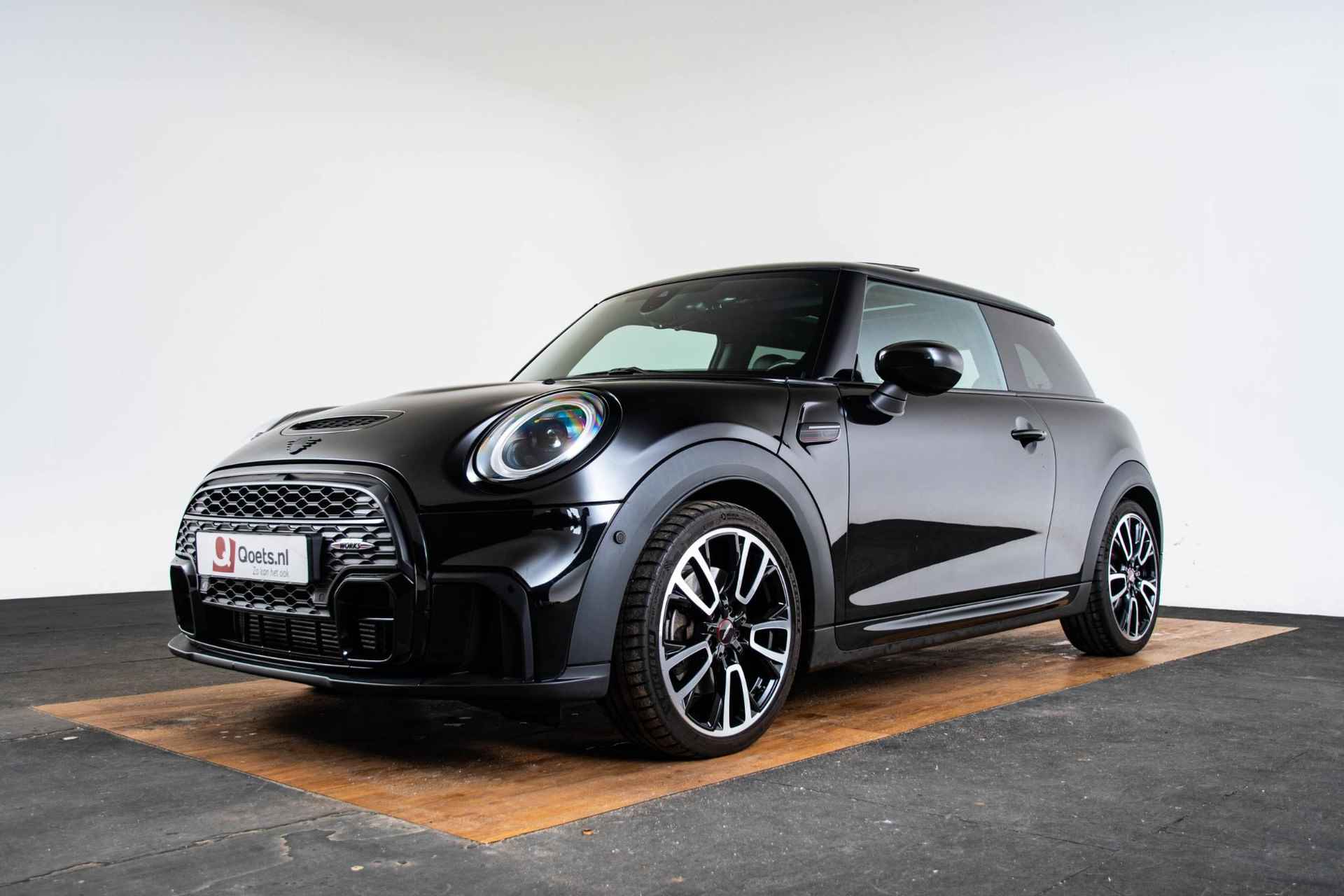 Mini Mini 2.0 Cooper S John Cooper Works Mini Mini 2.0 Cooper S Rockingham GT Edition Schuif/Kantel Dak - Parking/Driving Assistant - Head Up - Elektrisch verwarmbare voorstoelen - Comfort Access - Getinte Ruiten - Cruise Control - John Cooper Works Aerodynamica Kit - - 65/69