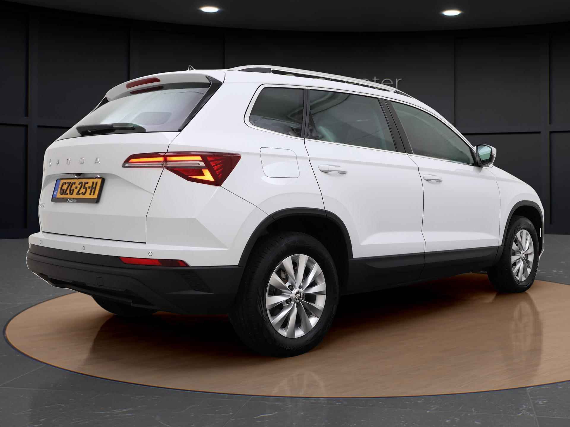 Skoda Karoq 1.5 TSI ACT 150 PK DSG Business Edition | WORDT VERWACHT | Apple CarPlay | ACC | Parkeerhulp | Getint Glas | Camera | Keyless | - 5/15