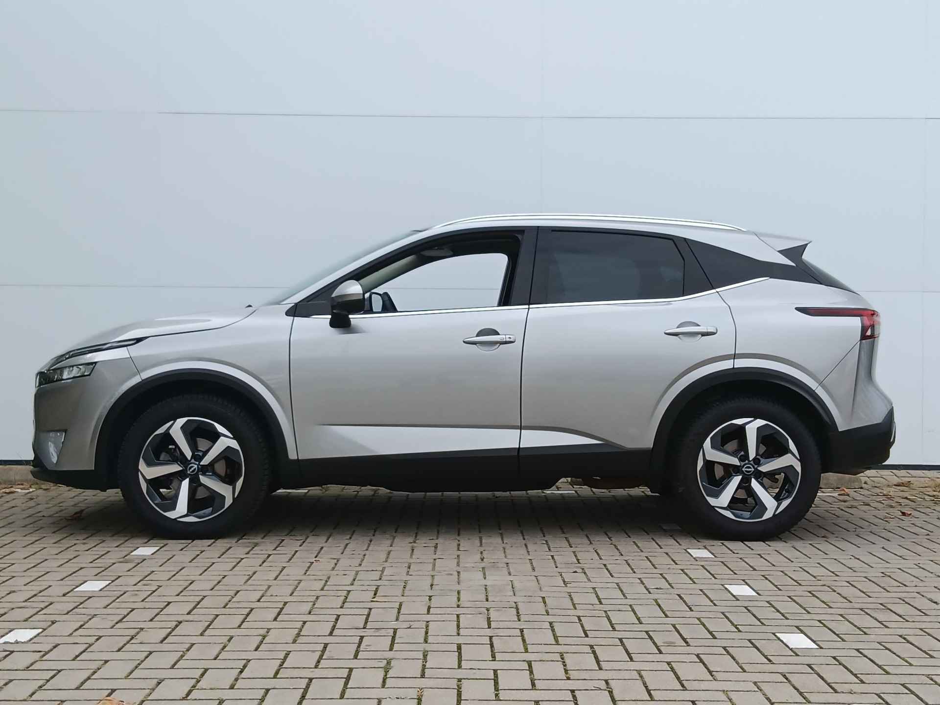 Nissan Qashqai 1.3 MHEV 158 Xtronic N-Connecta Trekhaak / Panoramadak / Automaat / Climate Control / Camera 360 / Full LED / Navigatie - 35/37