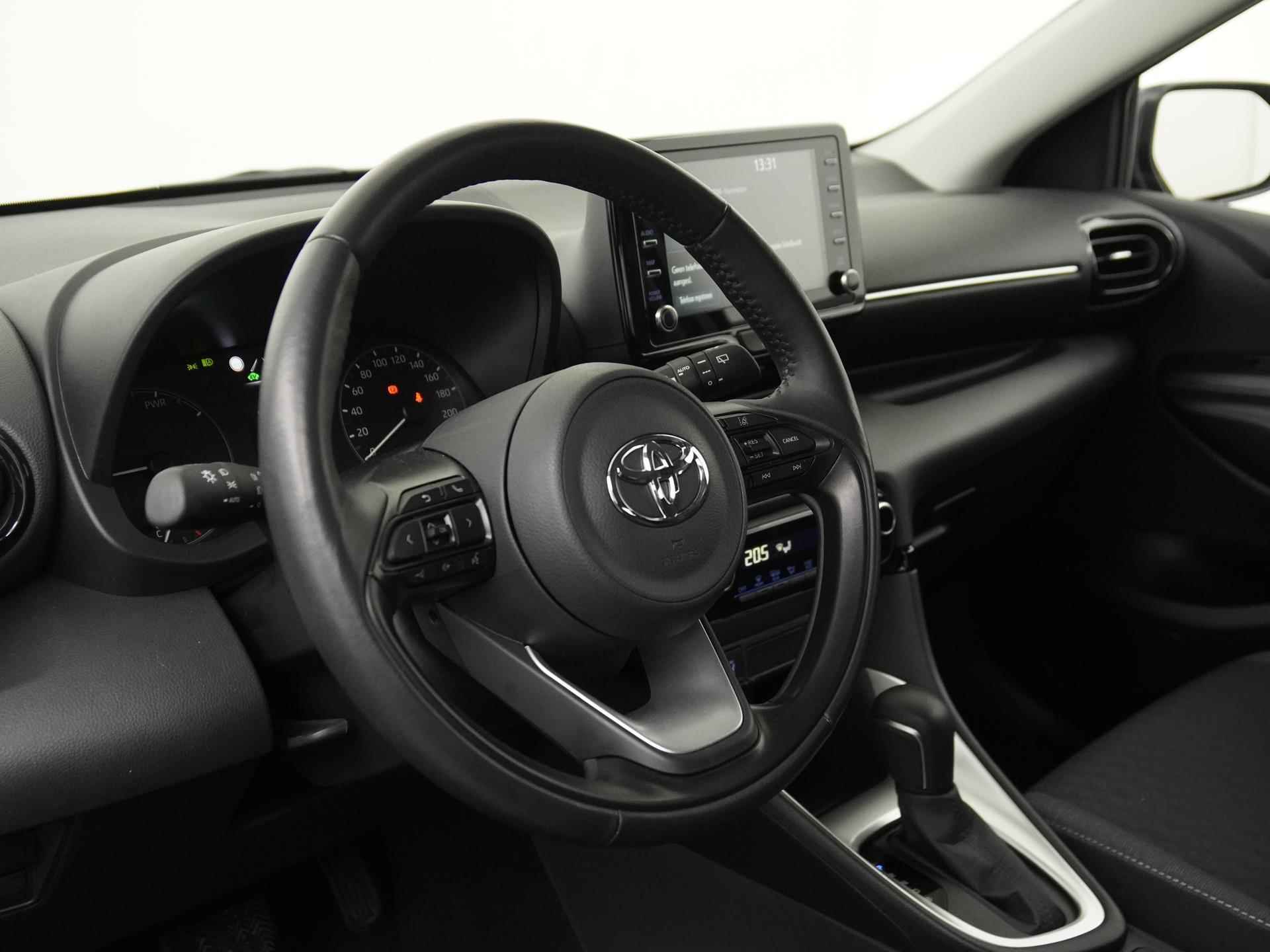 Toyota Yaris 1.5 Hybrid Active | Camera | Carplay | Adapt cruise | Winter pakket |  Zondag Open! - 31/36