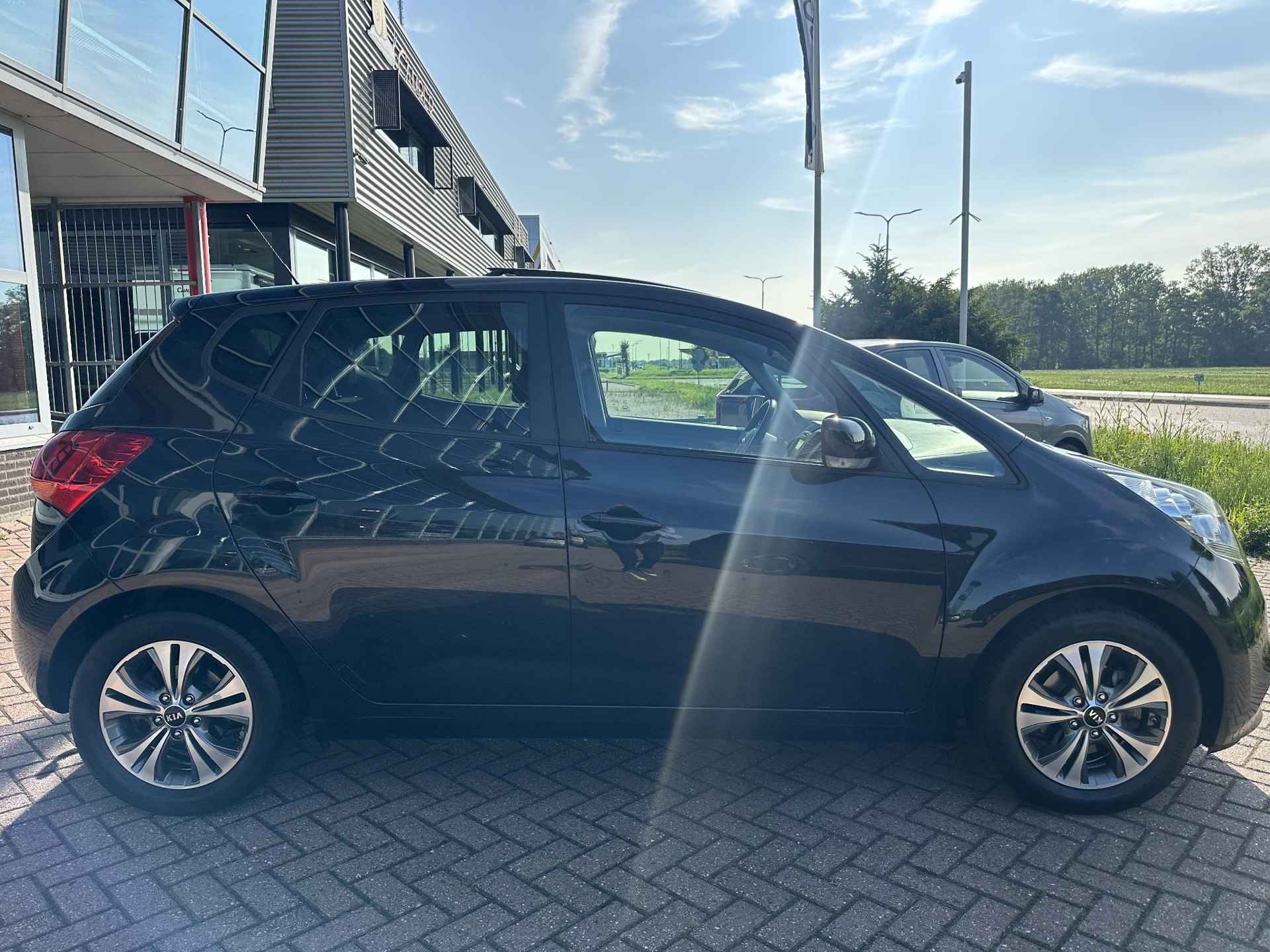 Kia Venga 1.4 CVVT ExecutiveLine Trekhaak | Pano | Dealeronderhouden - 9/23