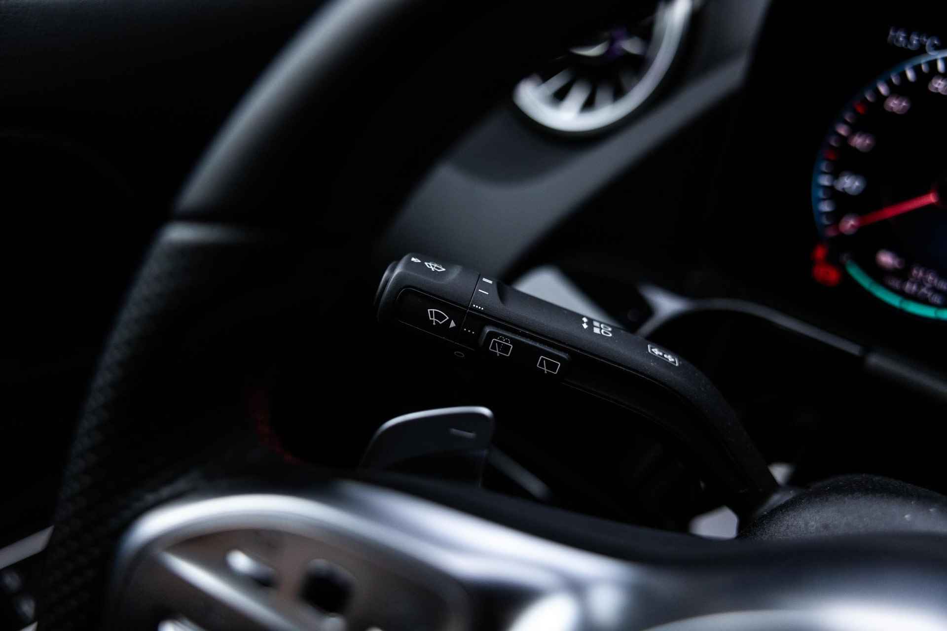 Mercedes-Benz EQA 250 AMG Line | Premium pakket | Rijassistentiepakket |  Achteruitrijcamera | Trekhaak | Stoelverwarming | Sfeerverlichting | Antidiefstalpakket URBAN GUARD Plus - 40/41