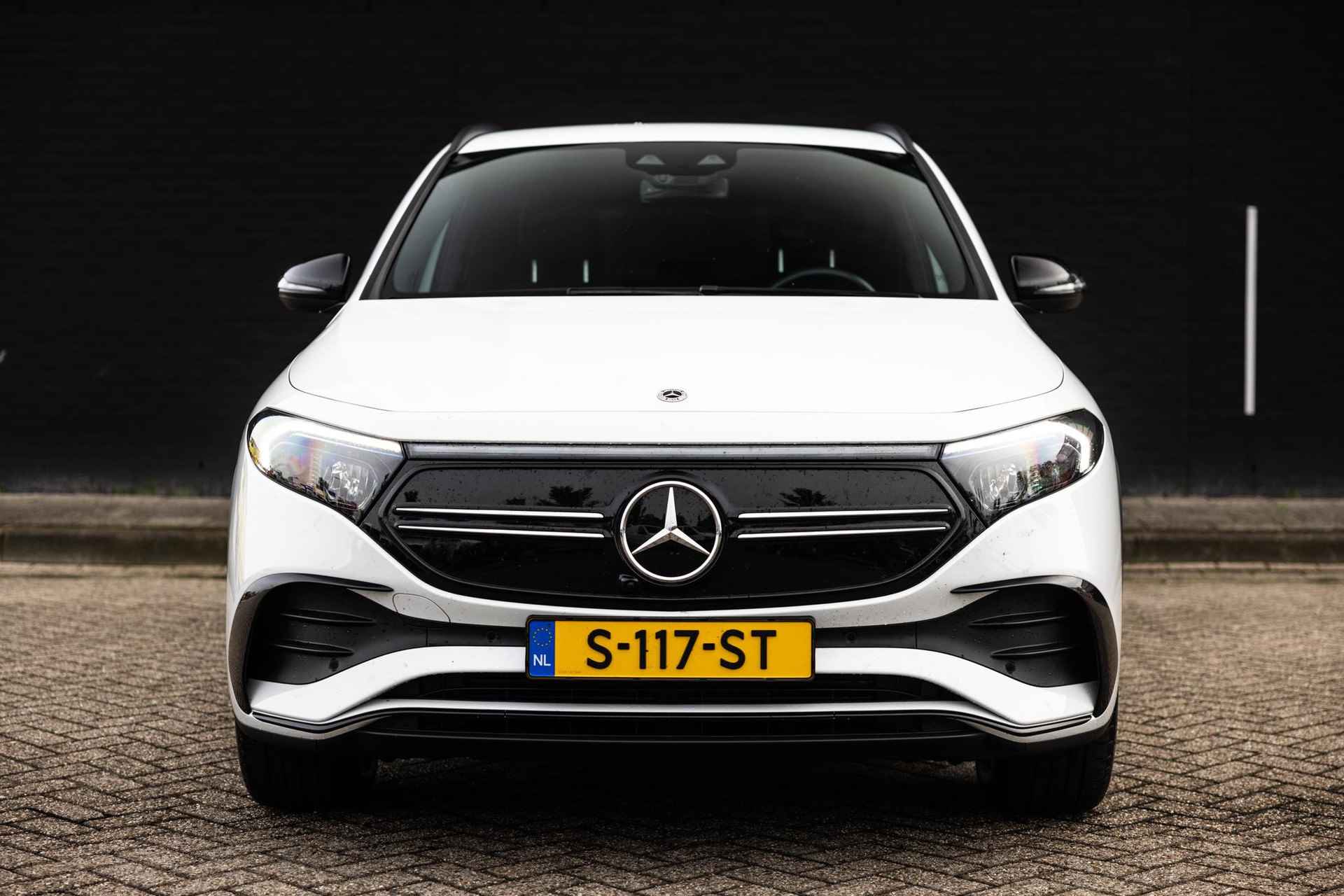 Mercedes-Benz EQA 250 AMG Line | Premium pakket | Rijassistentiepakket |  Achteruitrijcamera | Trekhaak | Stoelverwarming | Sfeerverlichting | Antidiefstalpakket URBAN GUARD Plus - 24/41