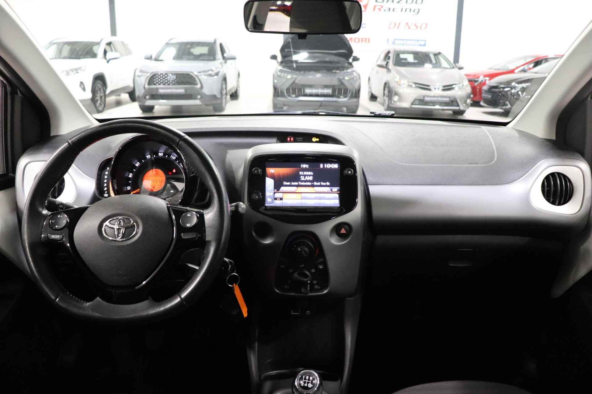 Toyota Aygo 1.0 VVT-i x-Play, Lm velgen, Apple Carplay/Android Auto, Airco, Bluetooth! - 3/36