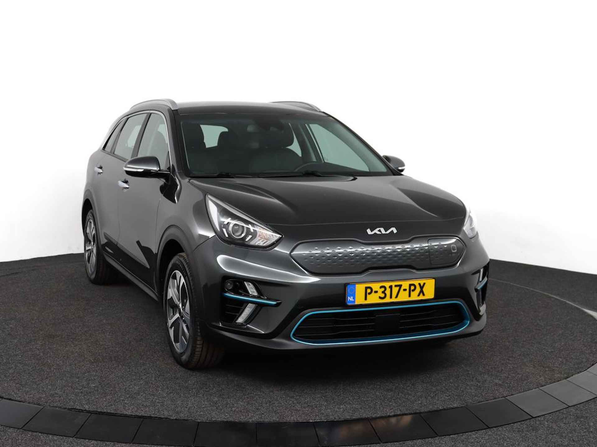 Kia e-Niro DynamicLine 64 kWh 3 Fase *€2000 Subsidie beschikbaar* - Apple CarPlay/Android Auto - Achteruitrijcamera - Adaptieve Cruise Control - Navigatie - Climate Control Fabrieksgarantie tot 05-2029 - 10/53