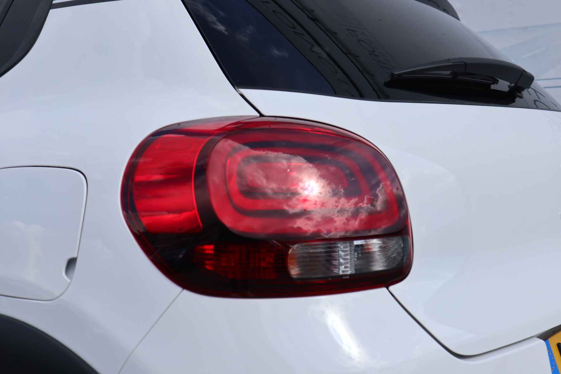 Citroën C3 1.2 PureTech S&S Feel Edition NL AUTO | CARPLAY | PDC | NAVI | 2de PINSTERDAG GEOPEND VAN 10:00 T/M 16:00 UUR - 26/30