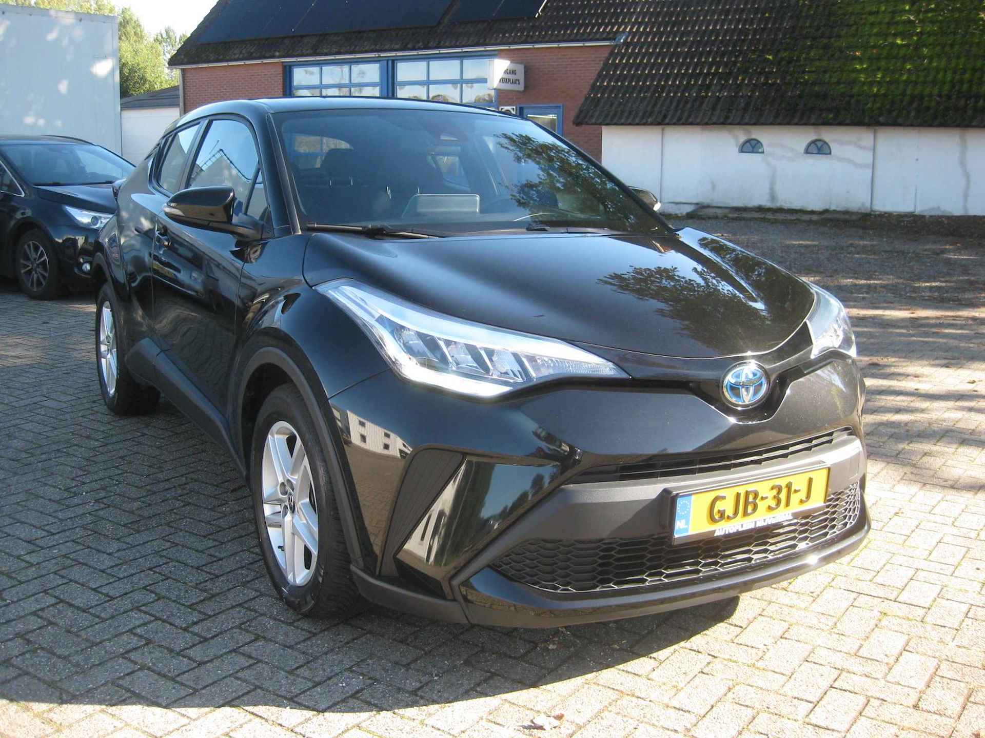 Toyota C-HR 1.8 Hybrid Business nette C-HR met navigatie,cruise control,achteruitrijcamera en all-seasons banden! - 4/17