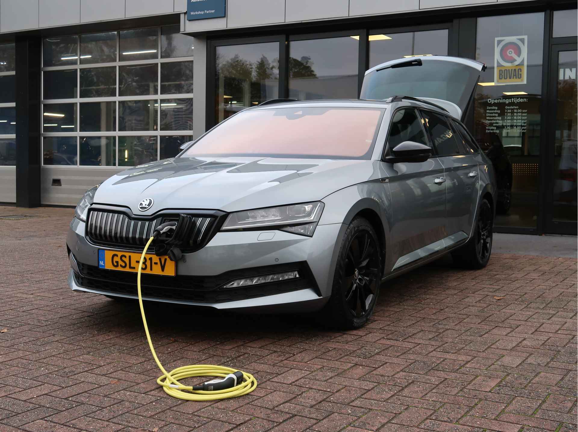 Škoda Superb Combi 1.4 TSI iV Sportline Business Plug-In Hybride - 11/42