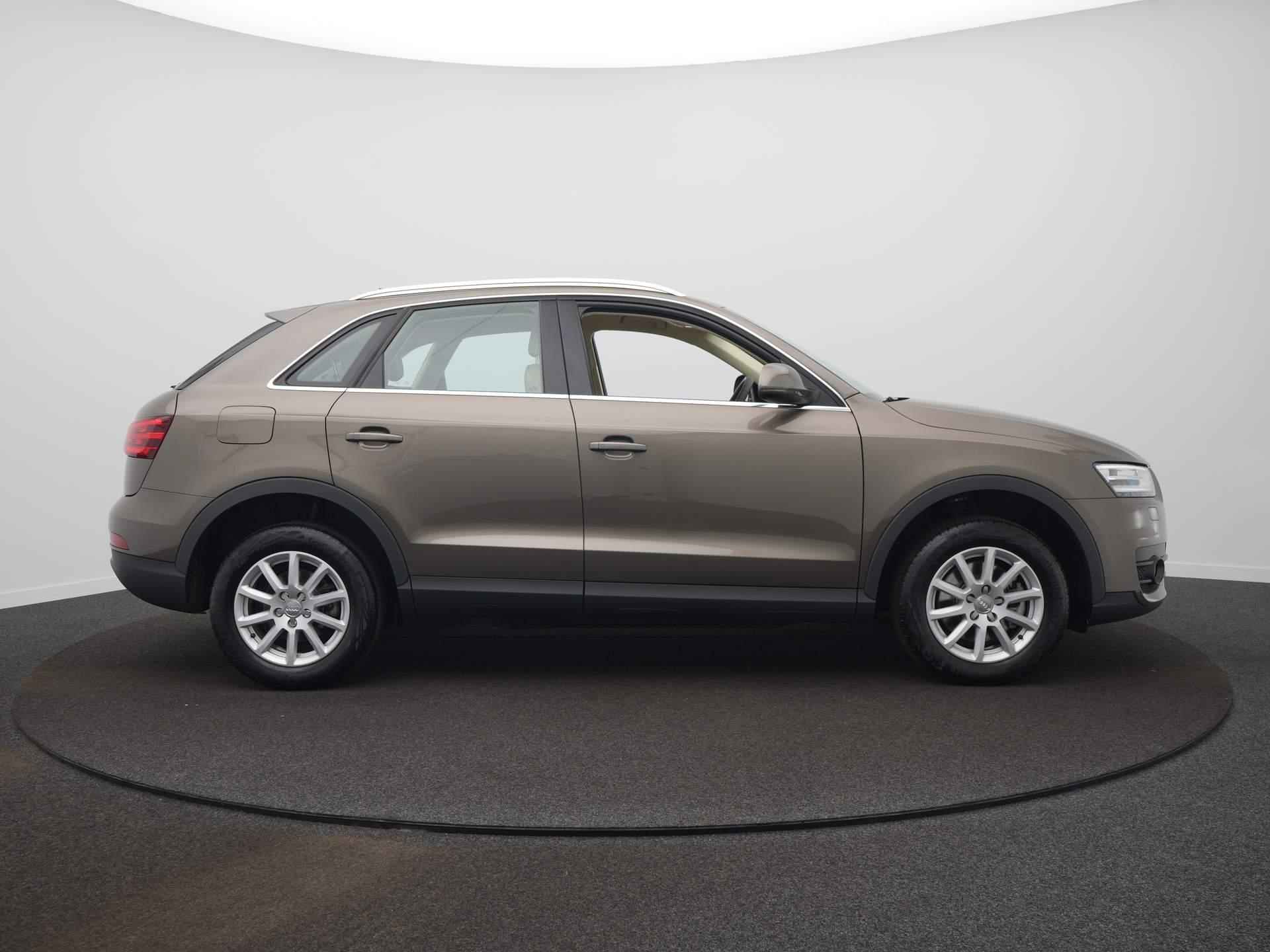 Audi Q3 2.0 TFSI quattro Pro Line S-Tronic | Trekhaak | Cruise | Climate | Xenon - 4/40