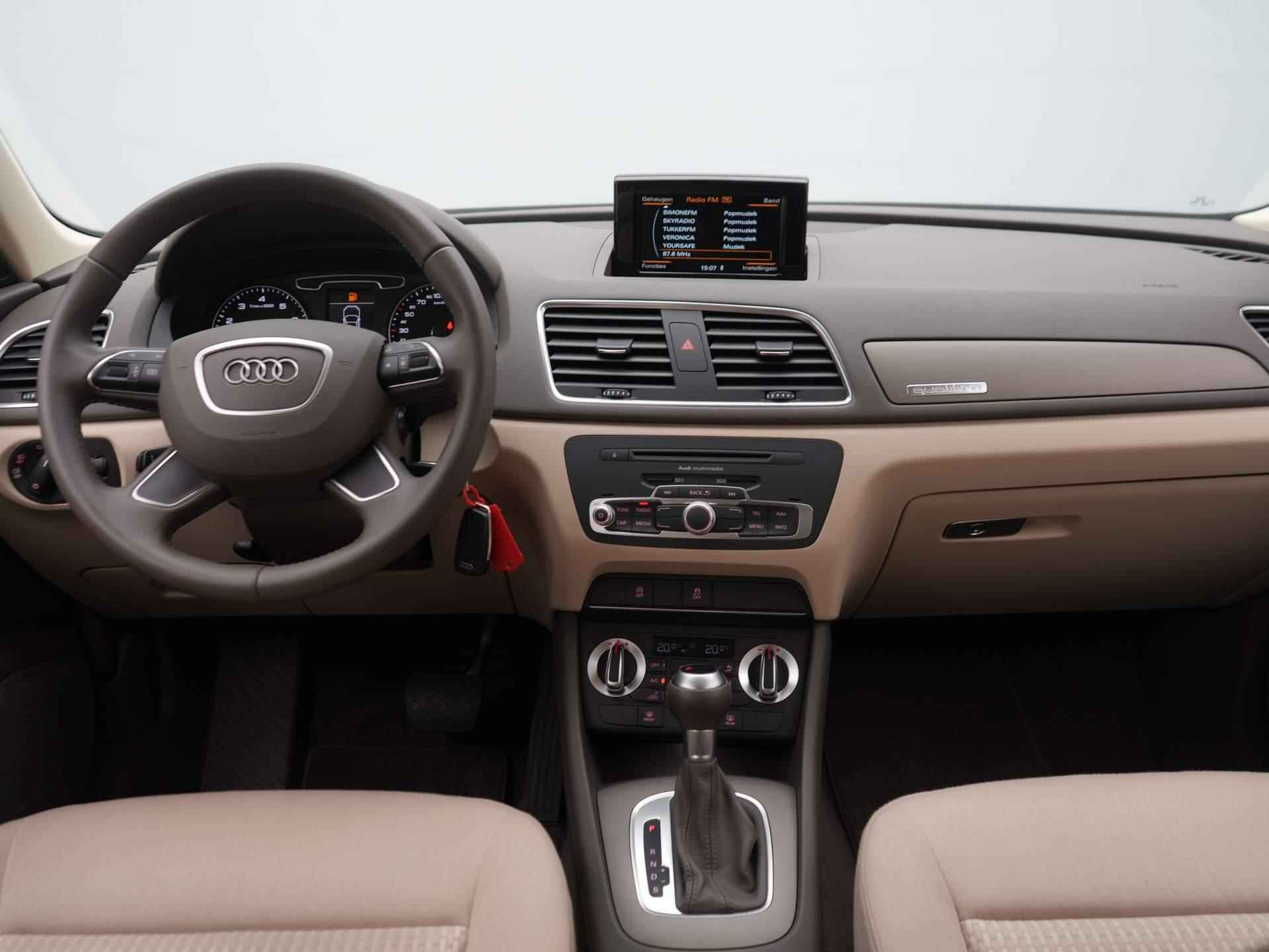 Audi Q3 2.0 TFSI quattro Pro Line S-Tronic | Trekhaak | Cruise | Climate | Xenon - 12/40