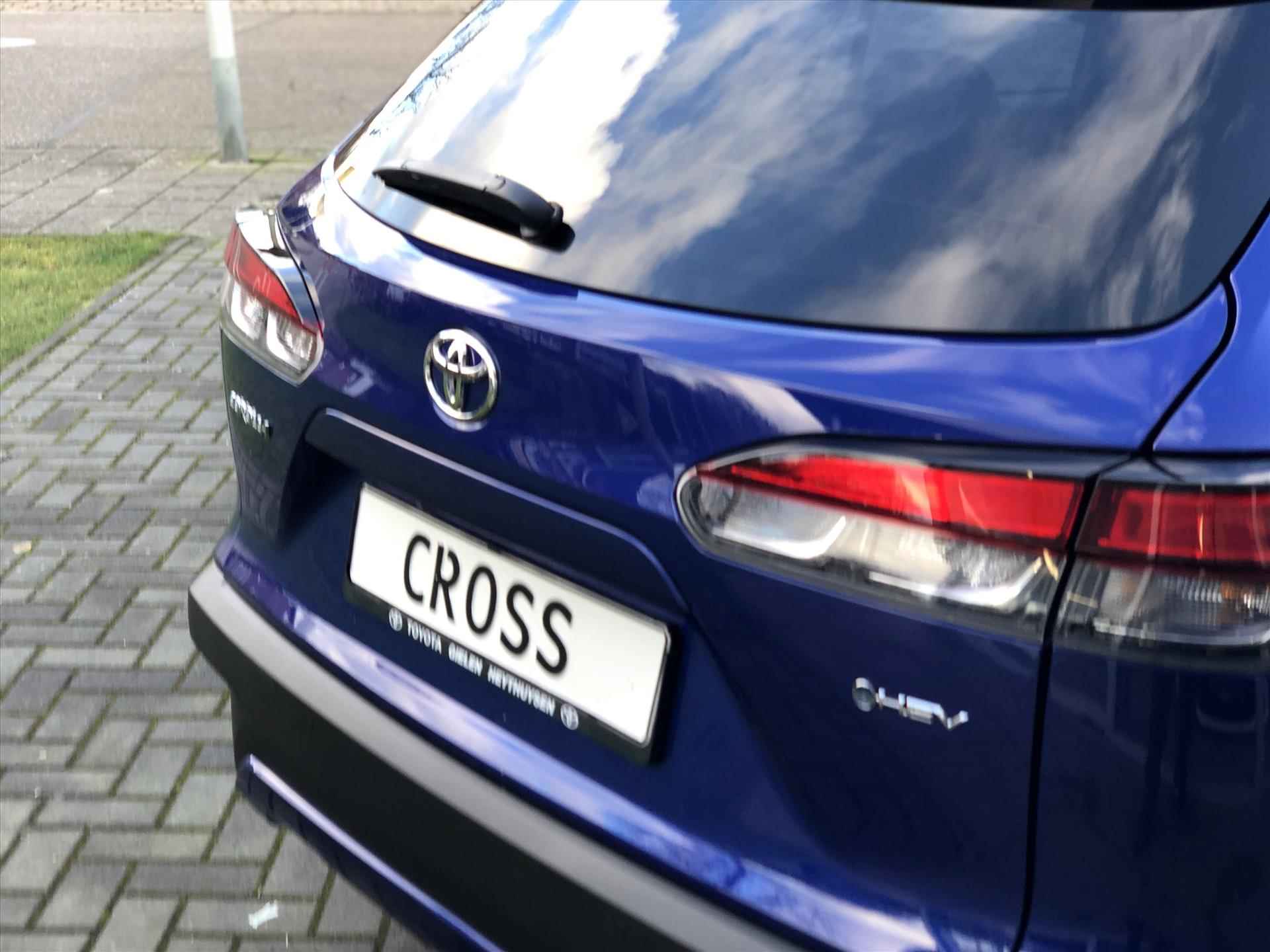 Toyota Corolla Cross 2.0 High Power Hybrid Style | Dodehoekherkenning, Parkeersensoren, Stoel + Stuurverwarming, Keyless - 12/37