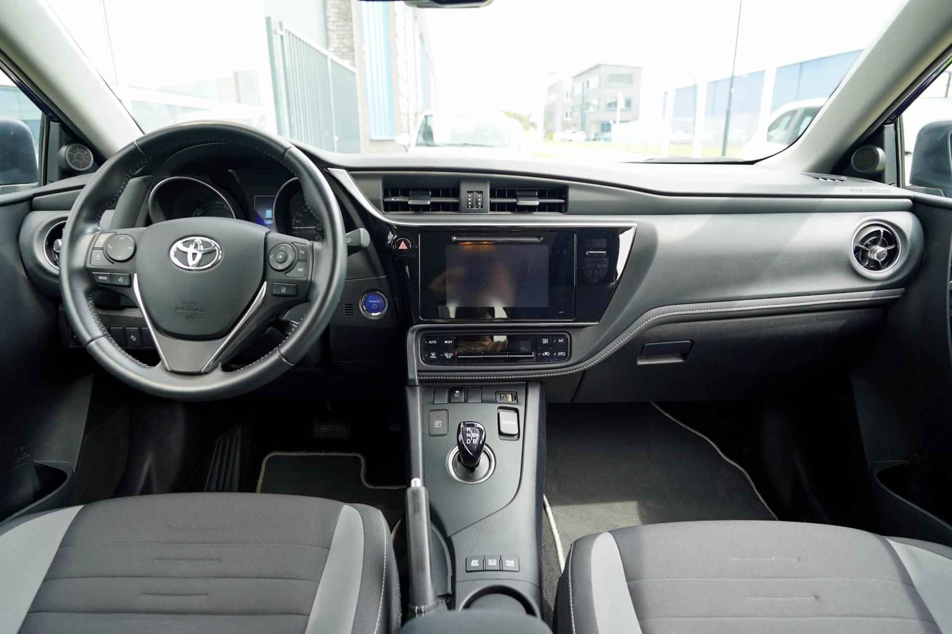 Toyota Auris Touring Sports 1.8 Hybrid Design Business RC18 - 7/40