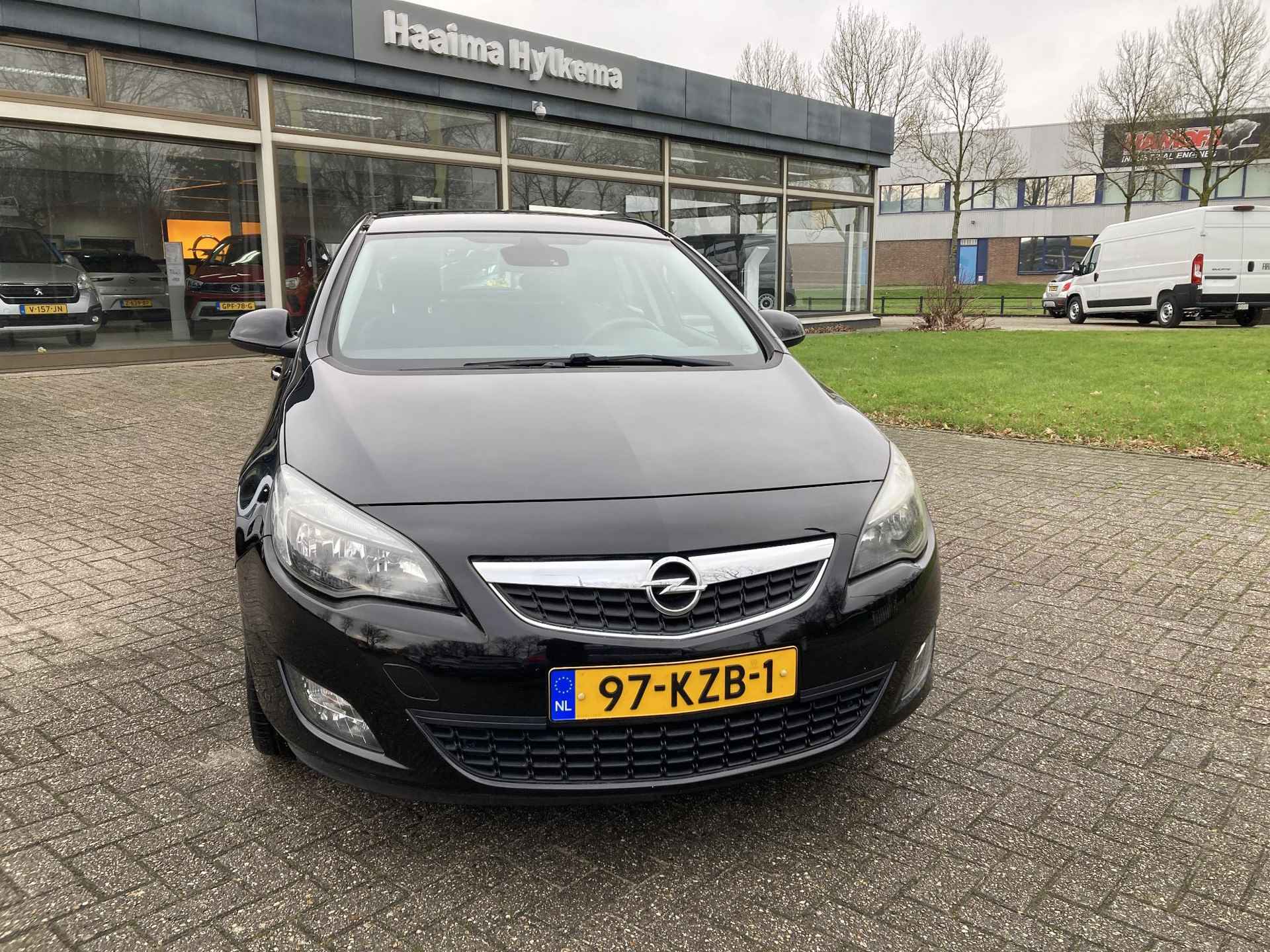 Opel Astra 1.4 Turbo 140Pk Sport 5-Deurs | ECC | Elektrisch Pakket | Cruise control | AGR Stoelen | 18"LM-Velgen | Afneembare Trekhaak | Dealer onderhouden - 3/45