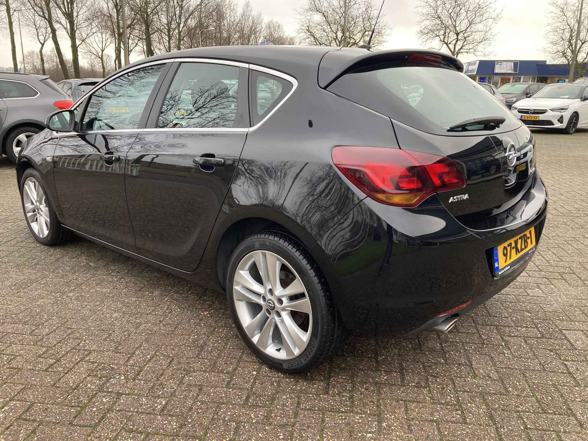 Opel Astra 1.4 Turbo 140Pk Sport 5-Deurs | ECC | Elektrisch Pakket | Cruise control | AGR Stoelen | 18"LM-Velgen | Afneembare Trekhaak | Dealer onderhouden - 13/45