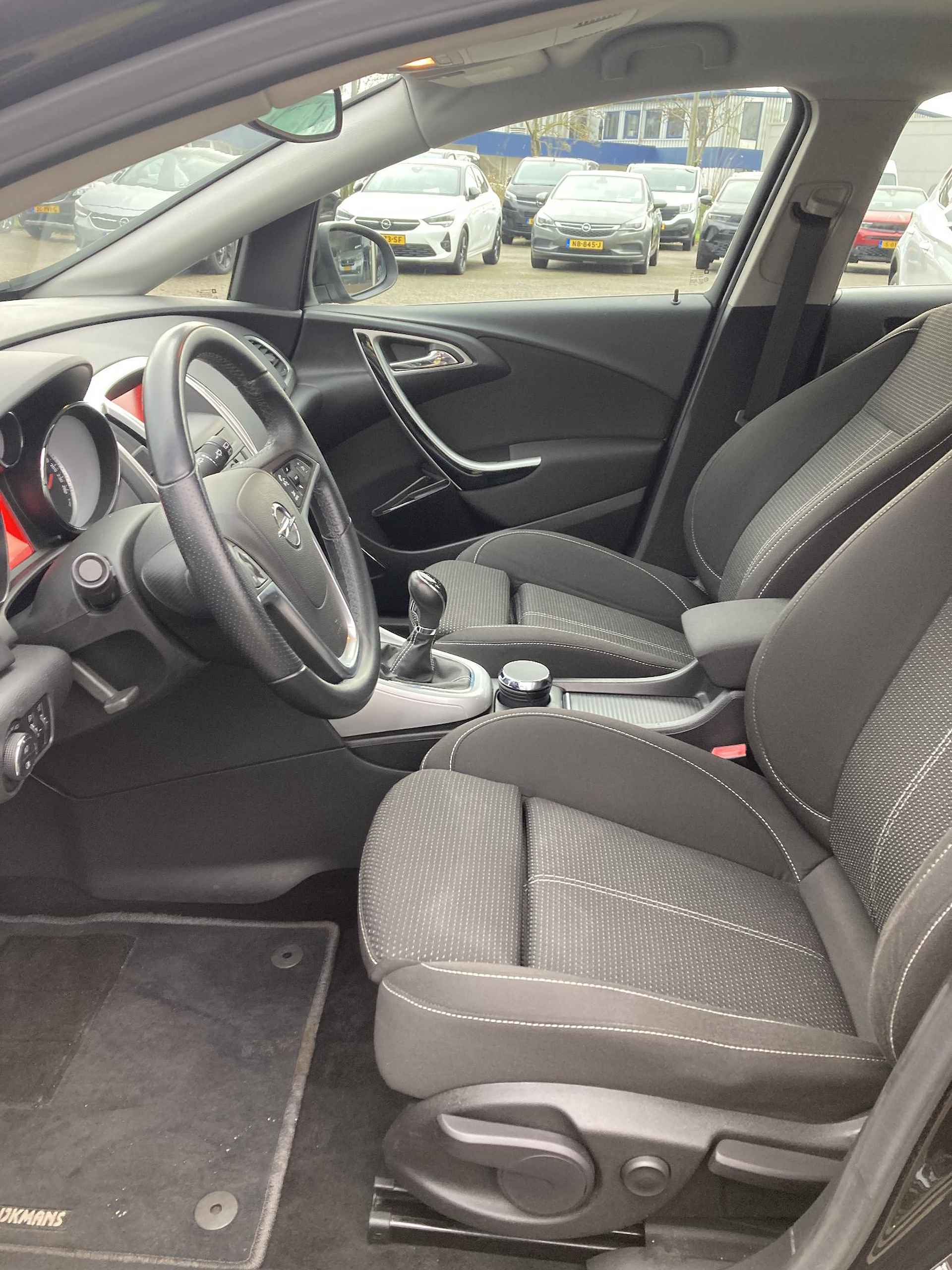 Opel Astra 1.4 Turbo 140Pk Sport 5-Deurs | ECC | Elektrisch Pakket | Cruise control | AGR Stoelen | 18"LM-Velgen | Afneembare Trekhaak | Dealer onderhouden - 31/45