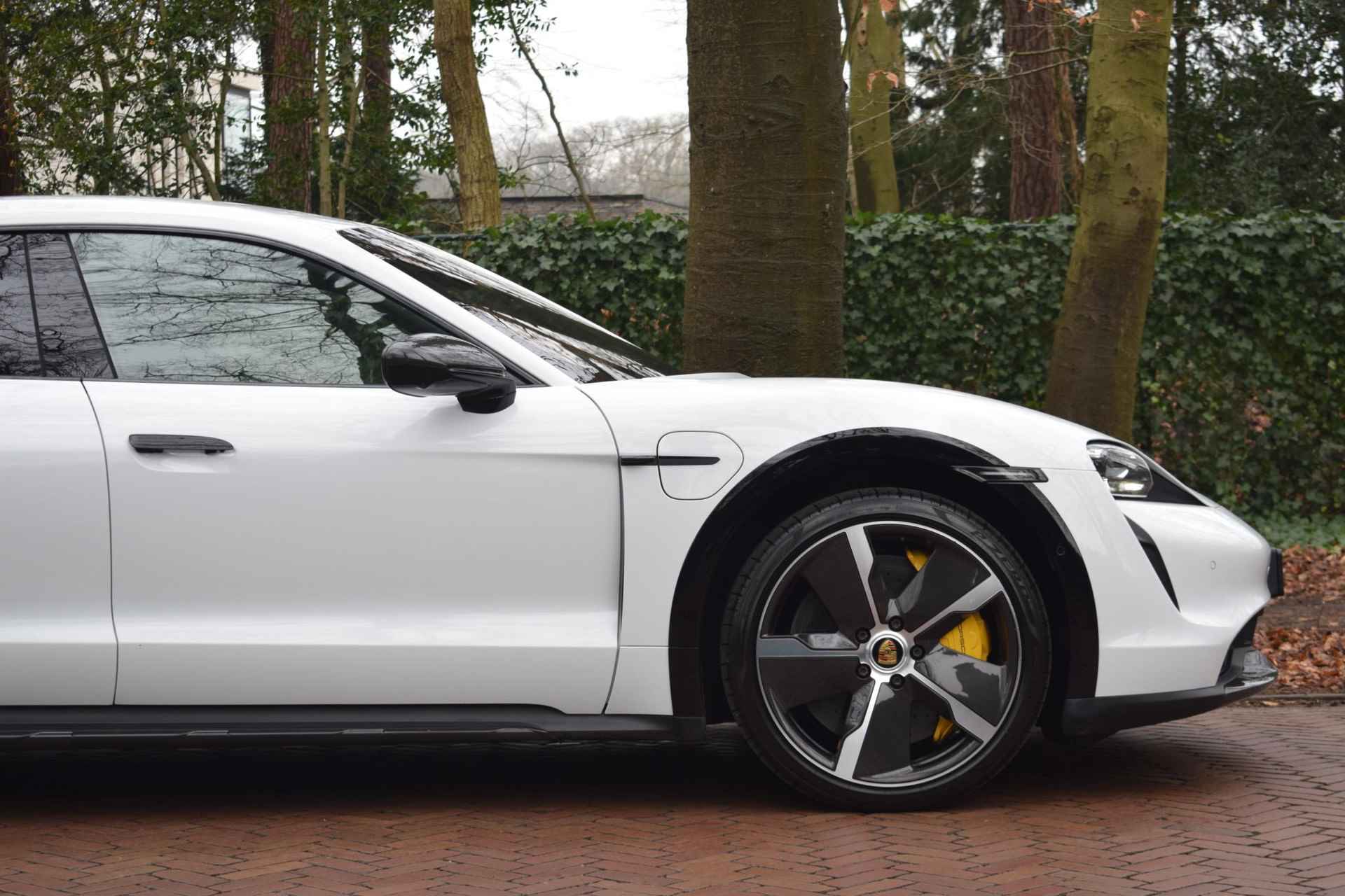 Porsche Taycan Cross Turismo Turbo S 93 kWh / Keramisch / Burmester / Carbon / Winterset - 49/122