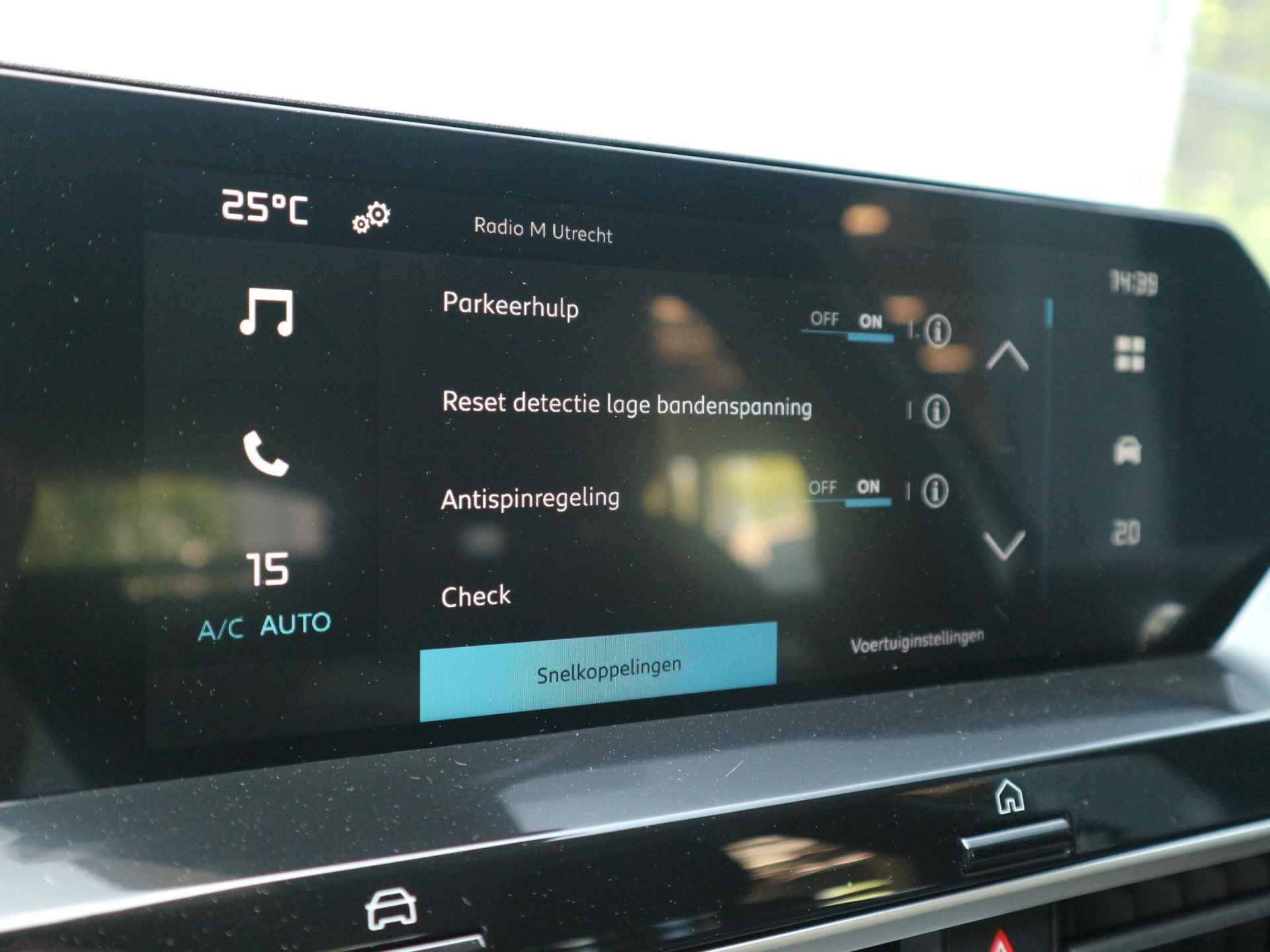 Citroën Ë-C4 Live 50 kWh Apple CarPlay & Android Auto / Climate control - 15/42