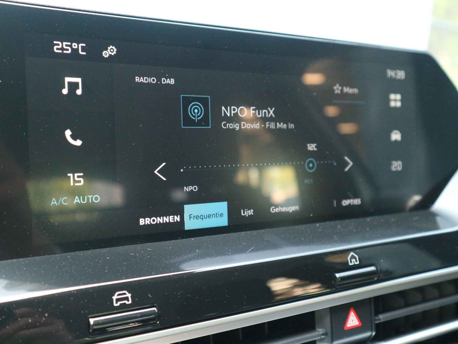 Citroën Ë-C4 Live 50 kWh Apple CarPlay & Android Auto / Climate control - 16/42