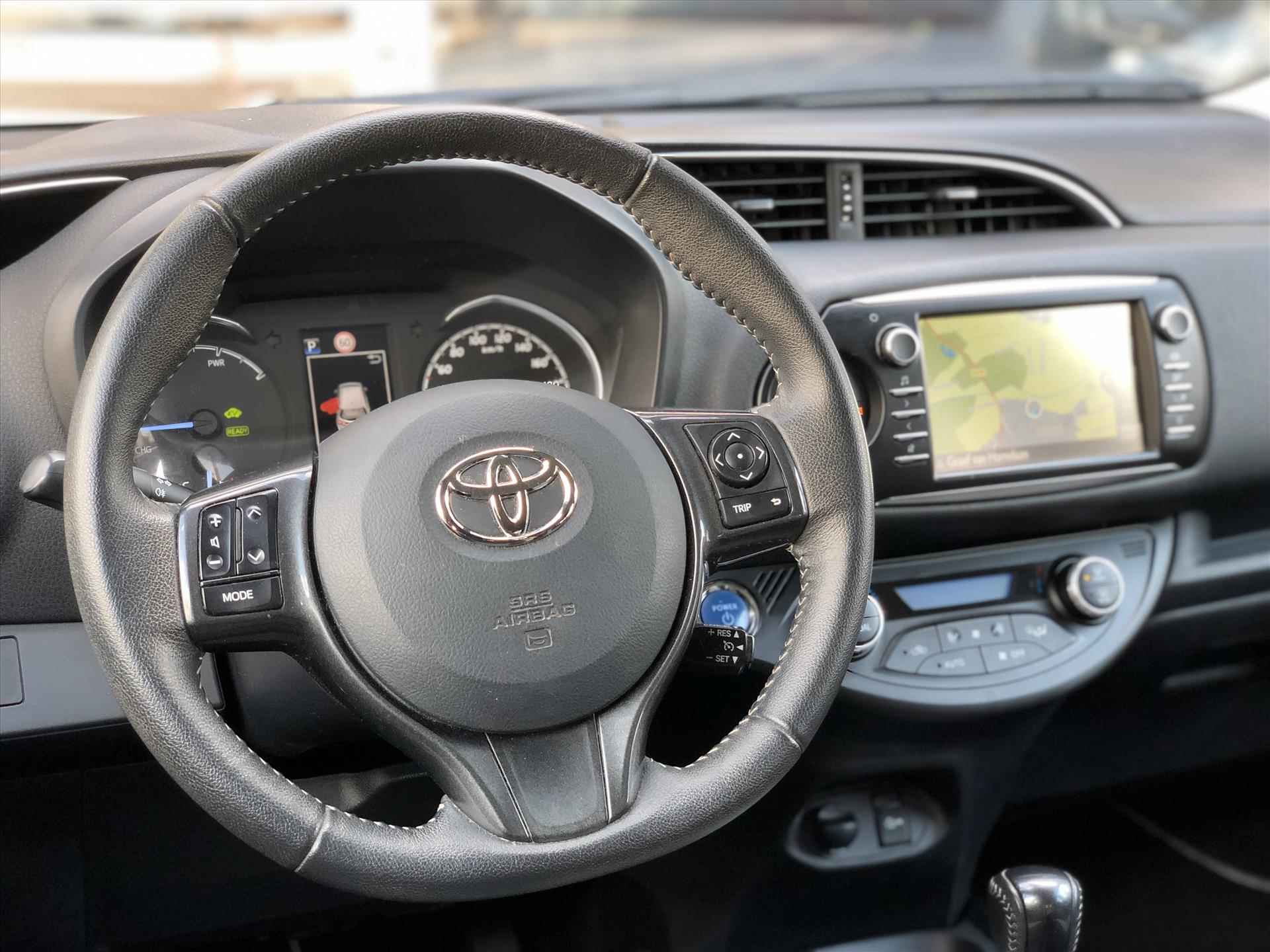 Toyota Yaris 1.5 Hybrid Y20 Exclusive | Navigatie, Parkeersensoren, Keyless, Lichtmetalen velgen, Privacy Glass, Camera - 13/42