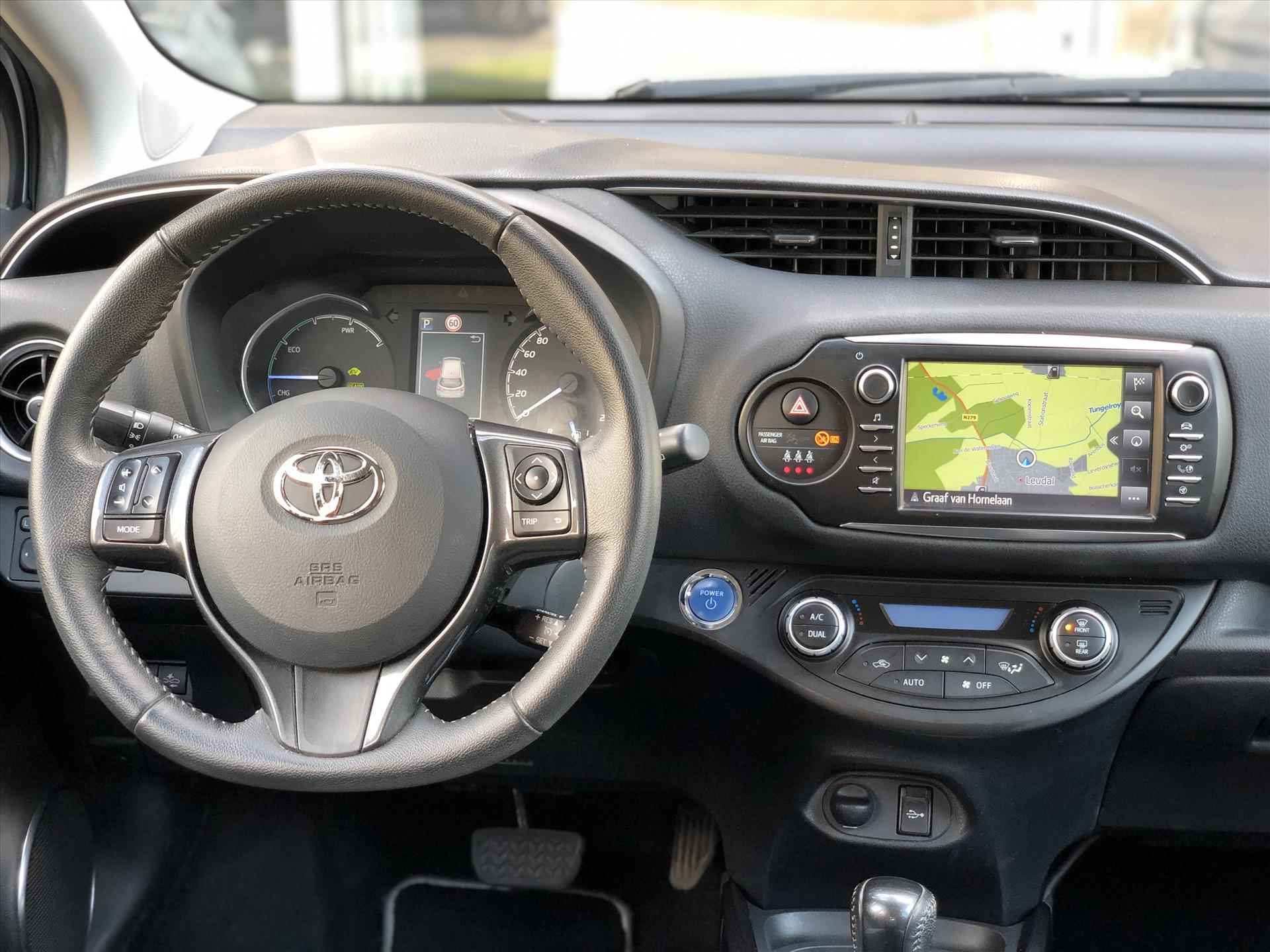 Toyota Yaris 1.5 Hybrid Y20 Exclusive | Navigatie, Parkeersensoren, Keyless, Lichtmetalen velgen, Privacy Glass, Camera - 18/42