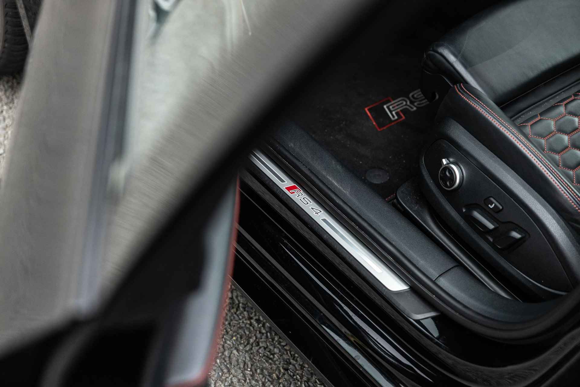 Audi RS4 Avant 2.9 TFSI RS 4 quattro competition | RS zetels | B&O | 360 camera | Panoramadak | 451pk | Alcantara Stuurwiel | - 19/66