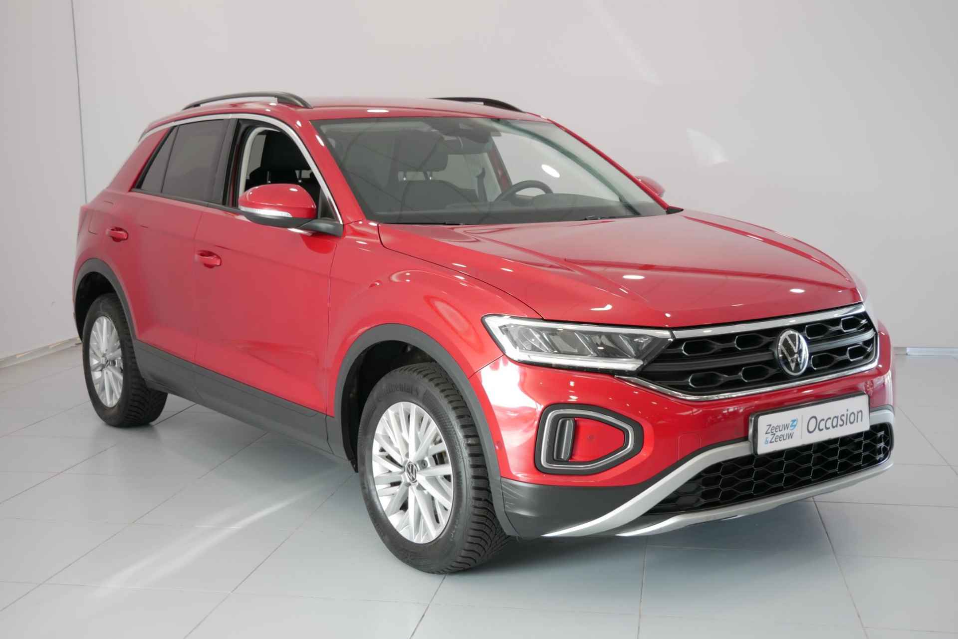 Volkswagen T-Roc 1.5 TSI Life Business 150PK*Automaat*Navigatie+Camera*Climate*Parc Assist*LM.Velgen*Adaptive Cruise Control*RIJK UITGERUST! - 5/34