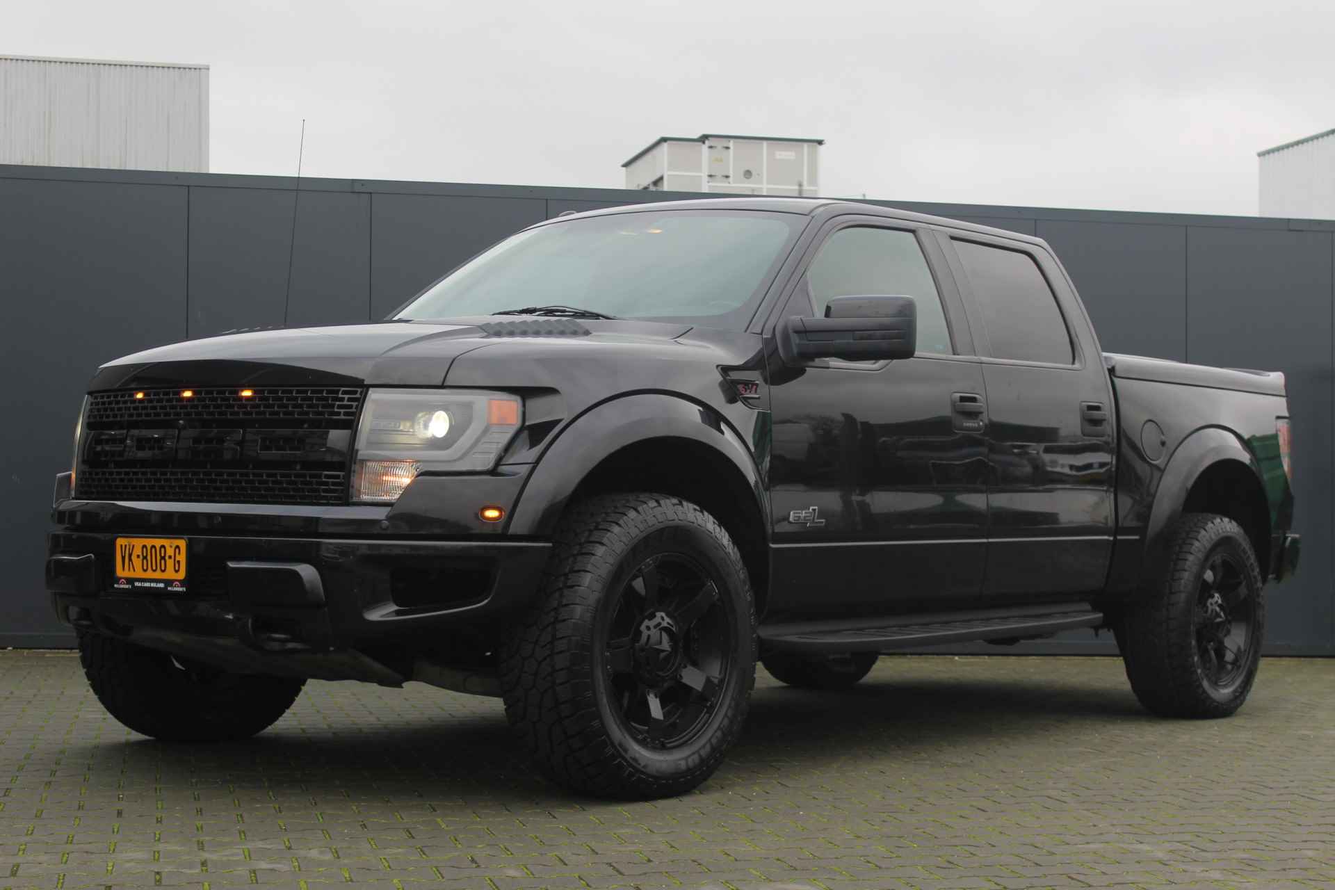 Ford USA F-150 SVT RAPTOR 6.2 V8 LPG 417PK | 4X4 | Trekhaak 3500kg | Camera | Navigatie | Stoelverwarming | 20 inch velgen | Schuif/kantel dak | Stoelverkoeling | Vol lederen bekleding | Zwarte hemel | Bluetooth | TV schermen achterin | - 4/81