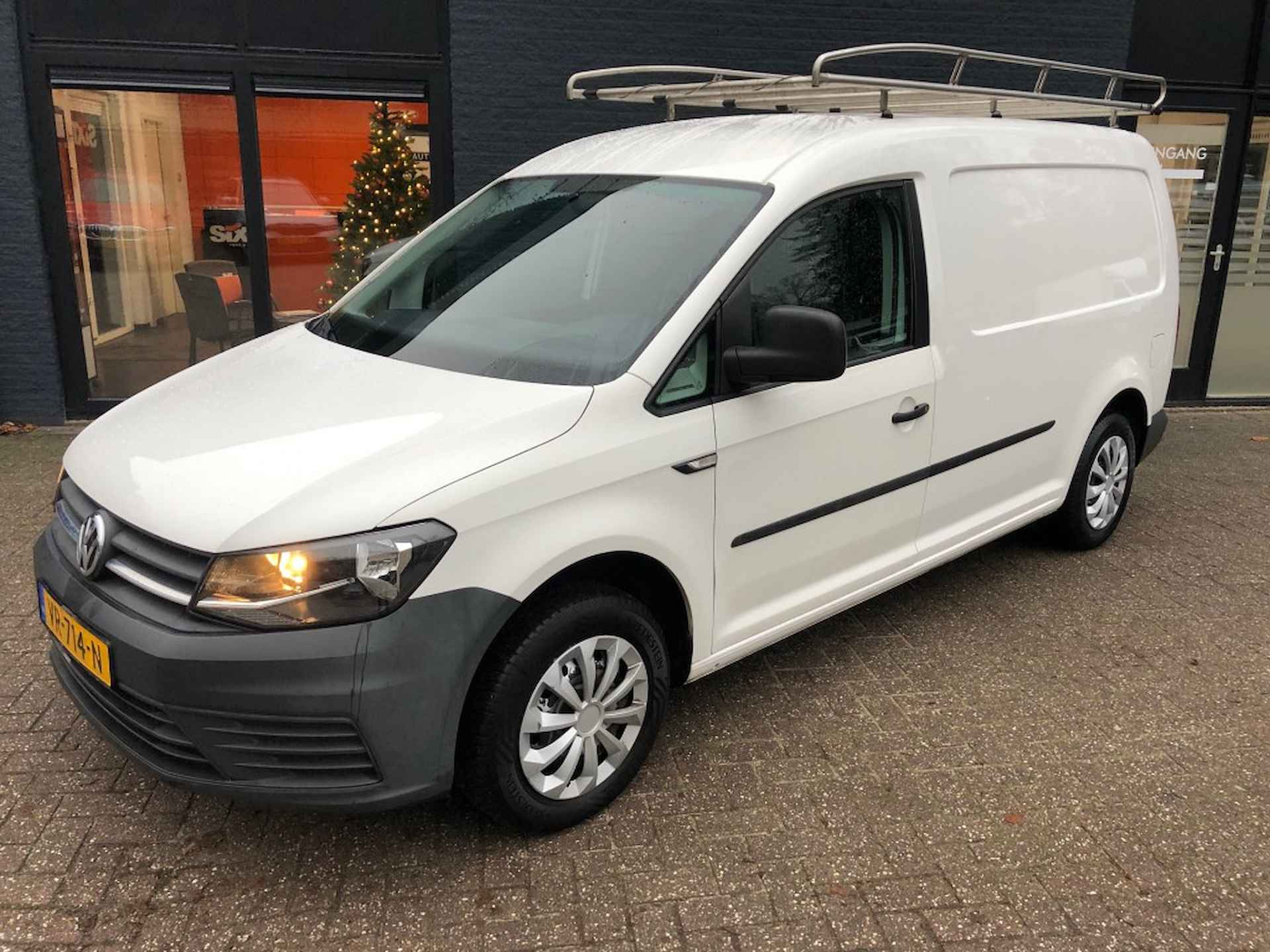 VOLKSWAGEN Caddy Maxi 1.6 TDI L2H1 TREND **Navi , trekhaak, camera** - 2/25