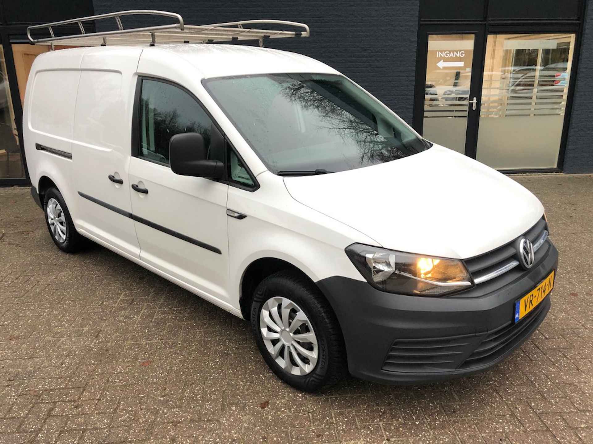 VOLKSWAGEN Caddy Maxi 1.6 TDI L2H1 TREND **Navi , trekhaak, camera** - 4/25