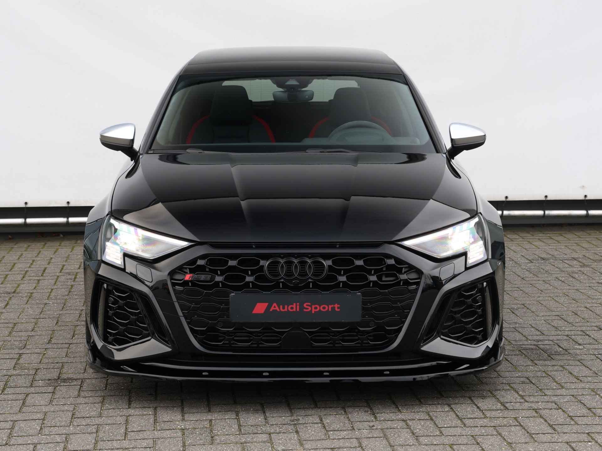 Audi RS3 Sportback 2.5 TFSI quattro 400pk | Keramisch | Pano | B&O | Head-up | 290km/u | Dodehoekdetectie | Adaptive cruise | Stoelverwarming | Keyless - 4/55