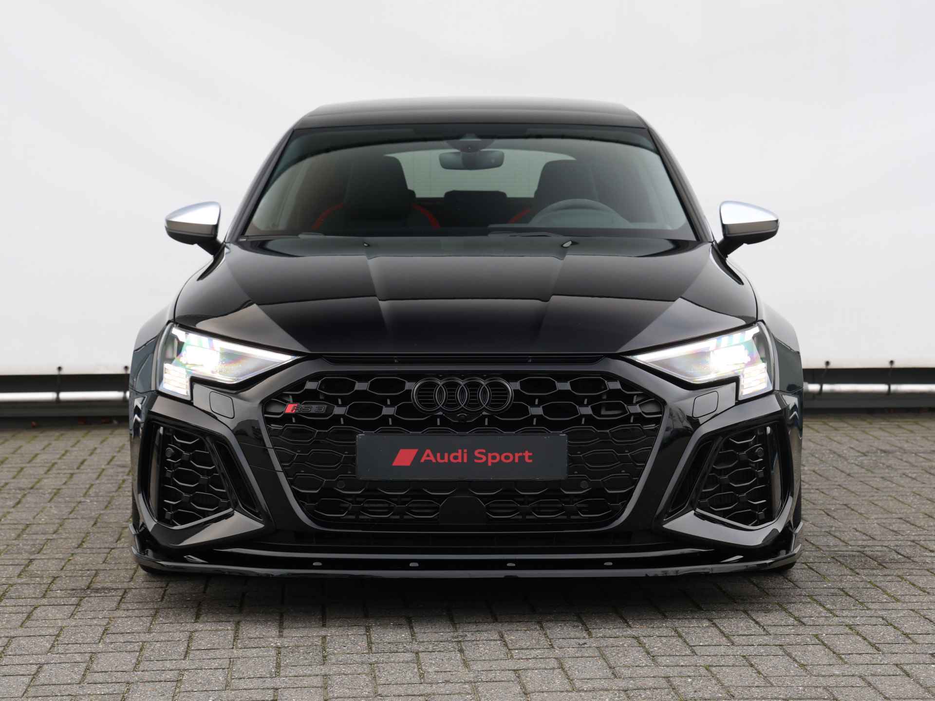 Audi RS3 Sportback 2.5 TFSI quattro 400pk | Keramisch | Pano | B&O | Head-up | 290km/u | Dodehoekdetectie | Adaptive cruise | Stoelverwarming | Keyless - 18/55