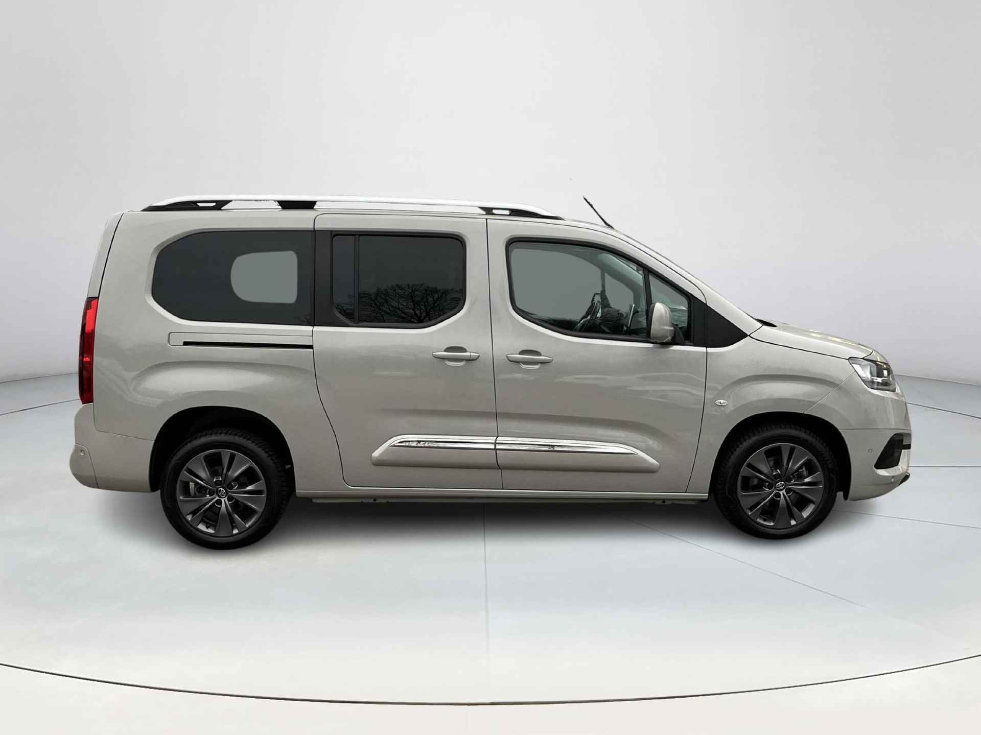 Toyota PROACE CITY Verso 1.2 Turbo Dynamic Long 7p. All-inprijs | Automaat | Adaptive Cruisecontrol | Camera achter - 7/26