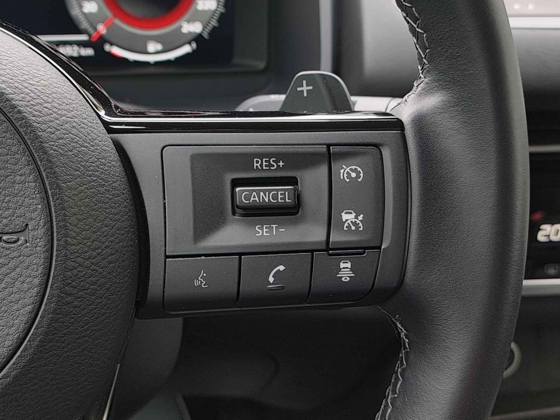 Nissan Qashqai 1.3 MHEV Xtronic N-Connecta Automaat / Trekhaak (1800KG Trekgewicht) / Panoramadak - 27/36
