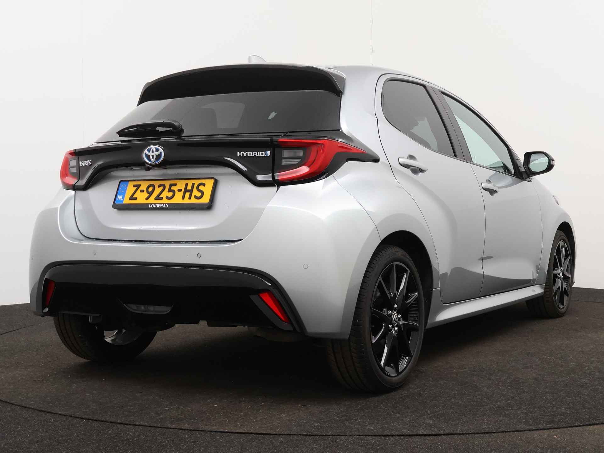 Toyota Yaris 1.5 Hybrid Executive Limited | Automaat | Camera | Apple Carplay / Android Auto - 3/45