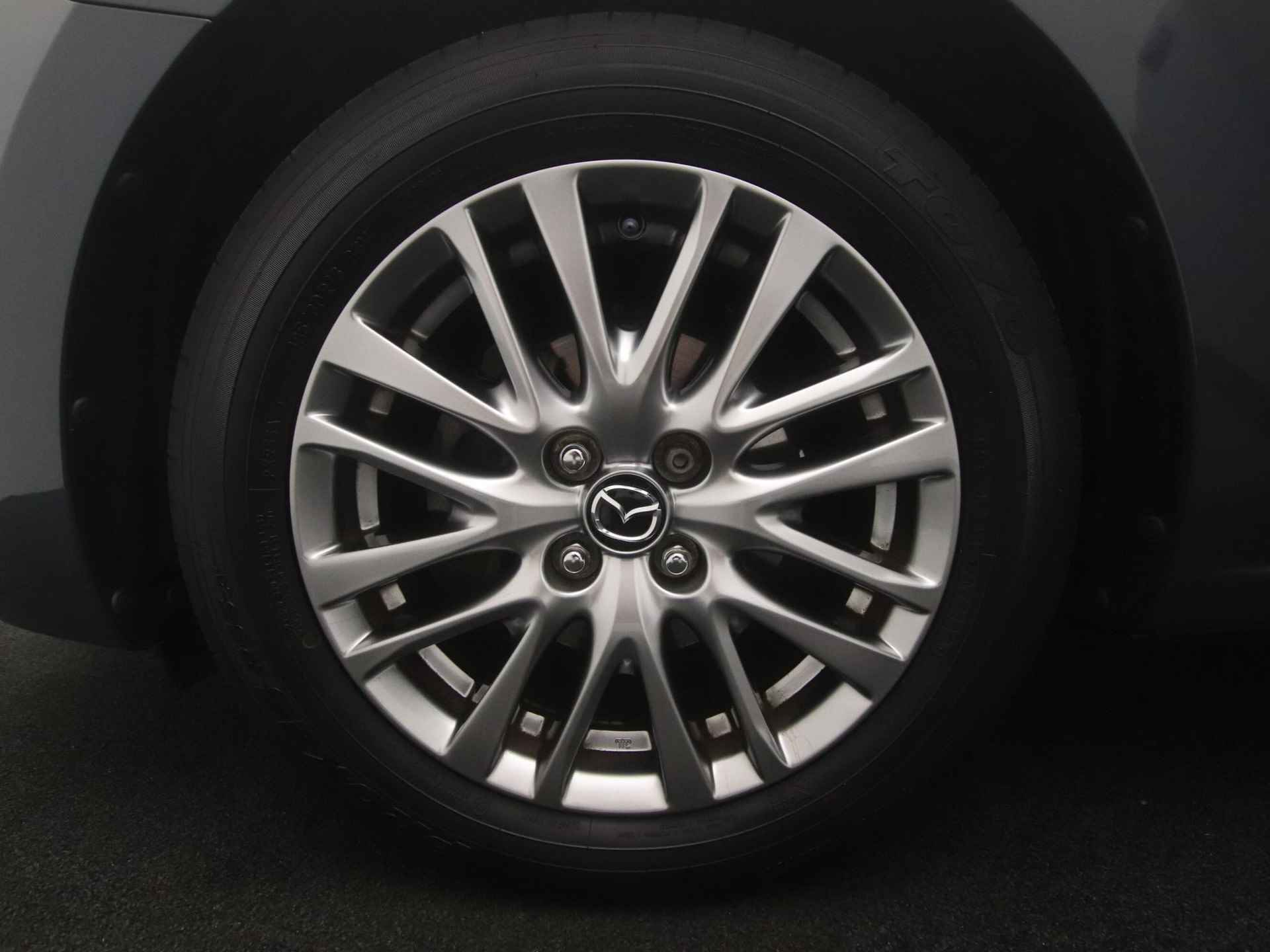 Mazda 2 1.5 Skyactiv-G Luxury i-Activesense : dealer onderhouden - 10/41