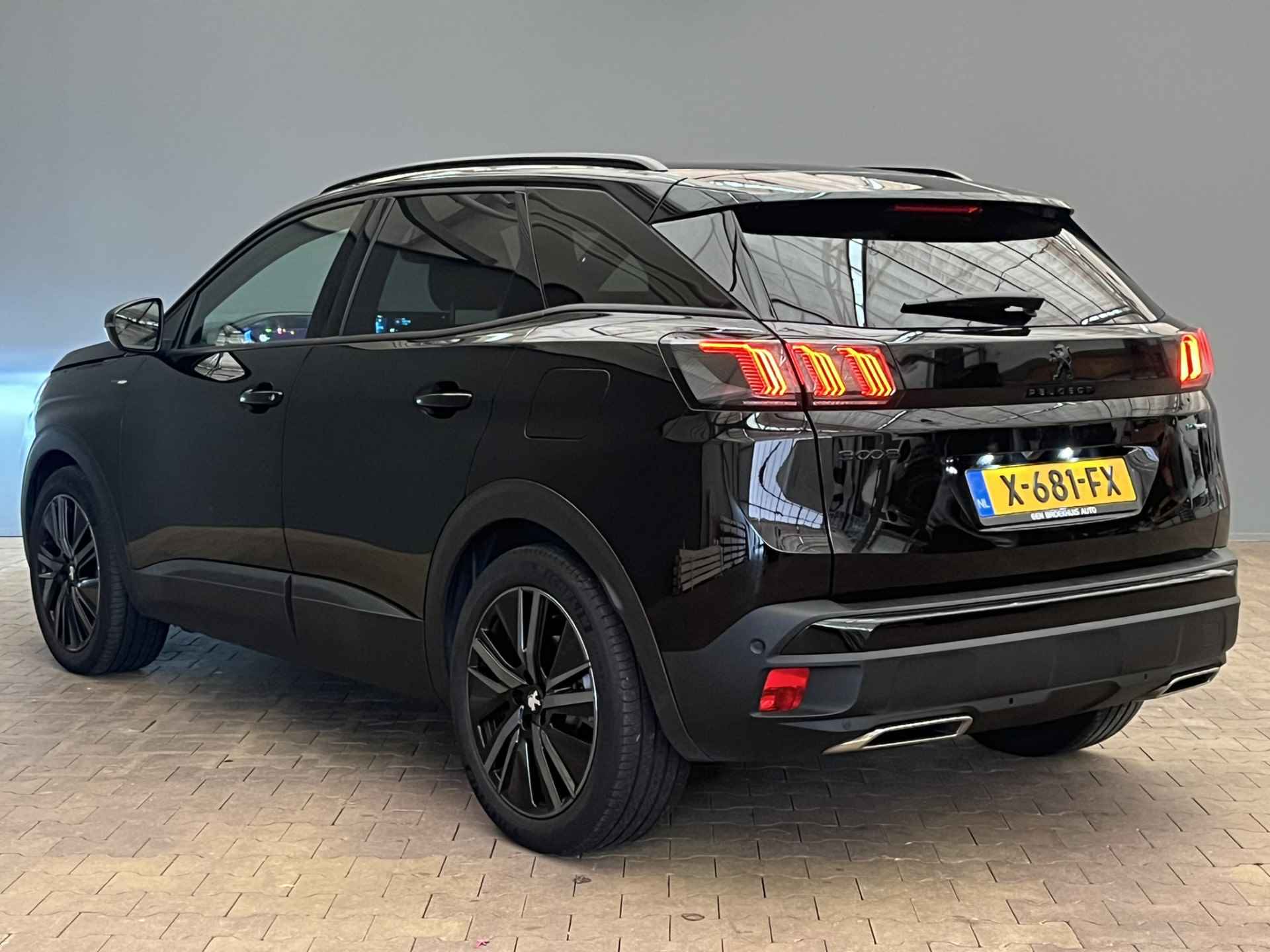 Peugeot 3008 1.6 HYbrid 225 GT | Black Pack | Panoramadak | Keyless | Elek.Stoel | Elek.Klep | Camera | Adaptieve cruise | Clima | Dode hoek  Geheugen! | Leder/Stof | 19'' Lichtmetaal | Getint glas | Carplay | 2023 | 18.337KM! - 15/56