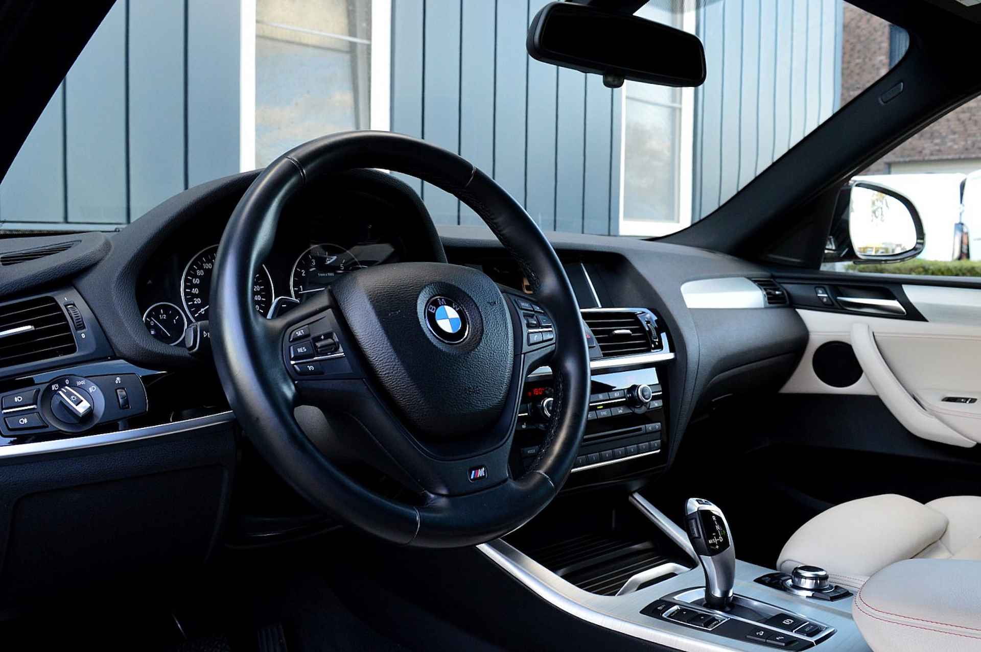 BMW X4 xDrive20i M-Sport Rijklaarprijs -Garantie LederSport Interieur Navigatie Xenon Airco - 10/38