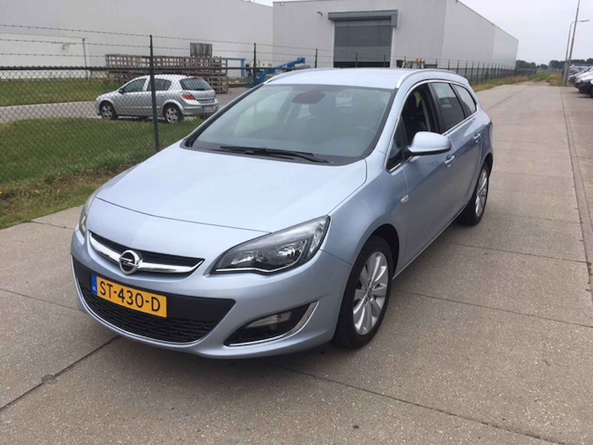 Opel Astra J SPORTS TOURER 14-16V 140PK COSMO - 4/15