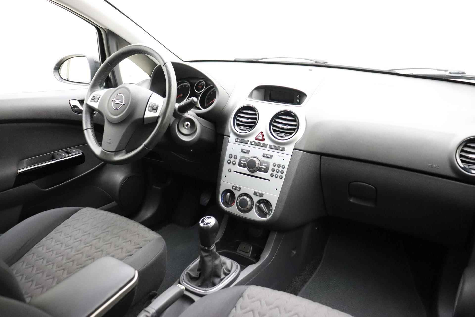 Opel Corsa 1.4-16V Design Edition 100pk Airco | Cruise Control | Stoel - Stuurverwarming | Park Pilot | Lichtmetalen Velgen - 4/31