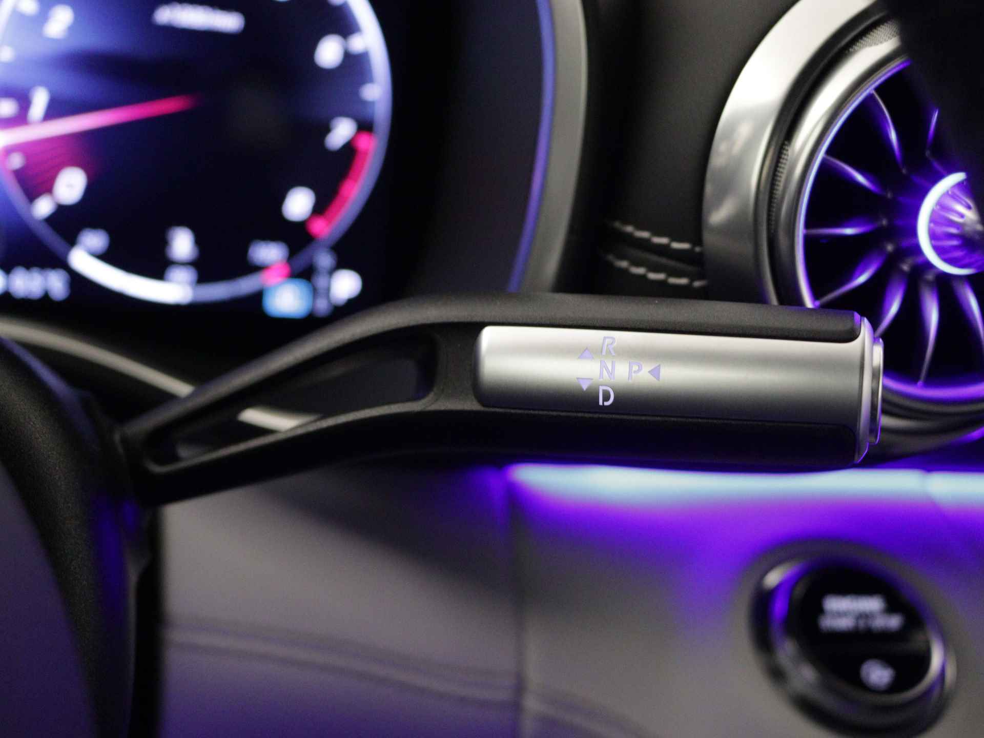 Mercedes-Benz SL-Klasse Roadster 63 4MATIC+ | Magic vision control | AMG Track Pace | AMG Nightpakket | Head-up display |  Burmester Surround Sound systeem | Rijassistentiepakket plus |  High Performance keramisch composiet AMG remsysteem | - 17/46