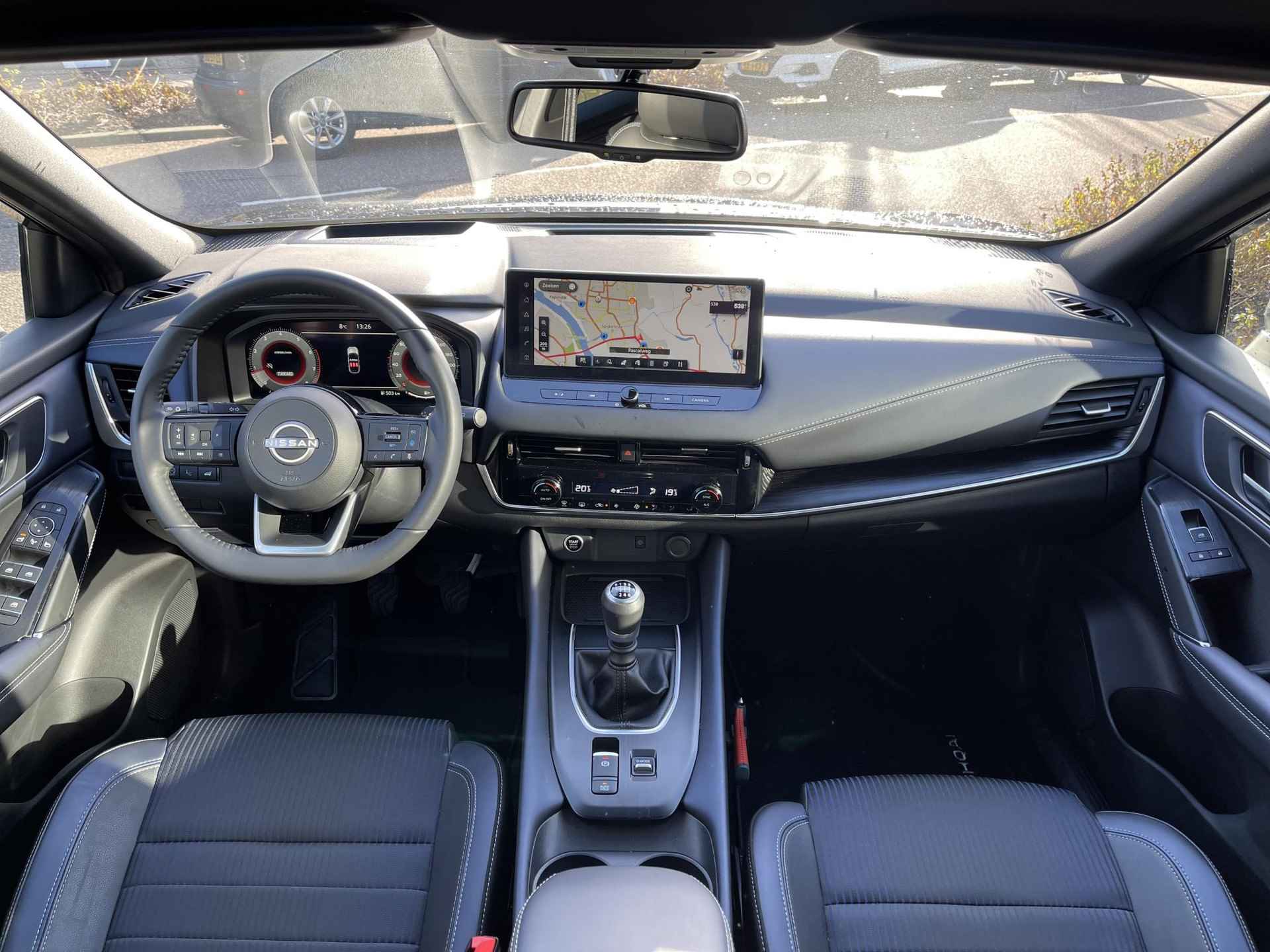Nissan Qashqai 1.3 MHEV Tekna Design Pack | Trekhaak | Panoramadak | Head-Up Display | Adapt. Cruise Control | 360° Camera | Rijklaarprijs! - 14/26