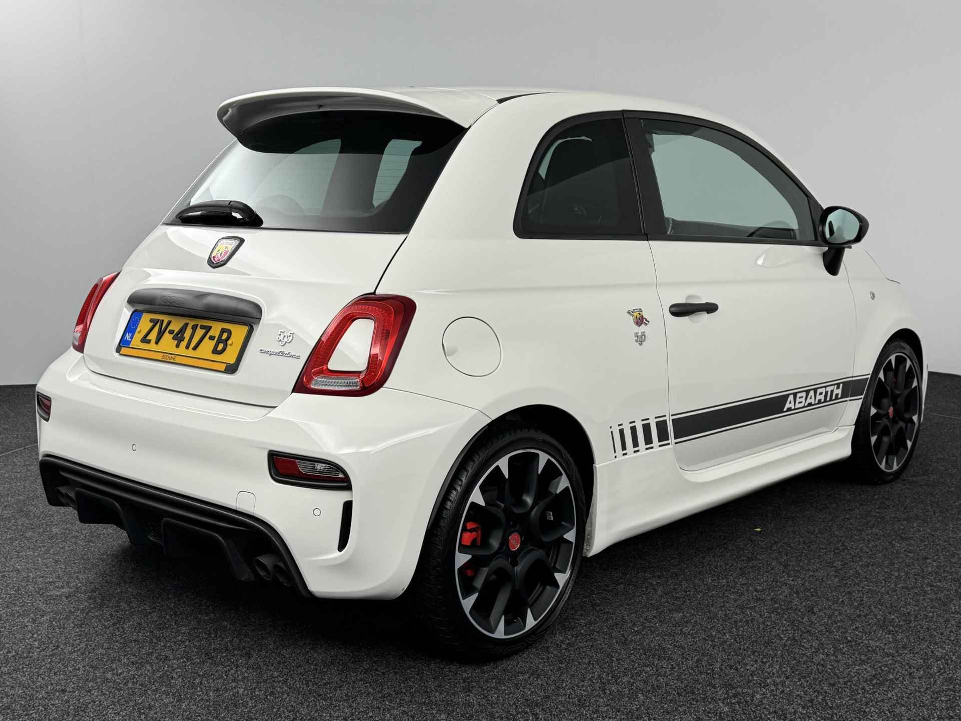 Fiat 500 1.4 T-Jet Abarth Competizione | Beats Audio | Xenon | Sabelt | Navigatie - 4/53