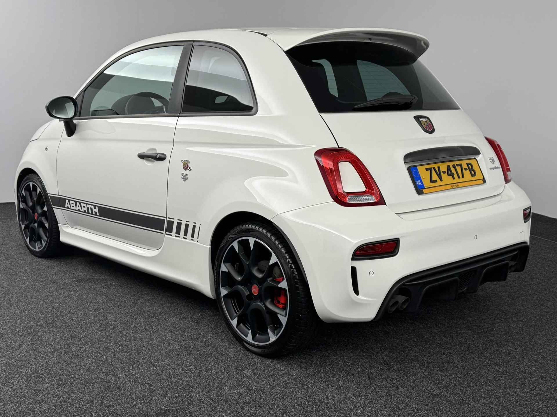 Fiat 500 1.4 T-Jet Abarth Competizione | Beats Audio | Xenon | Sabelt | Navigatie - 7/53