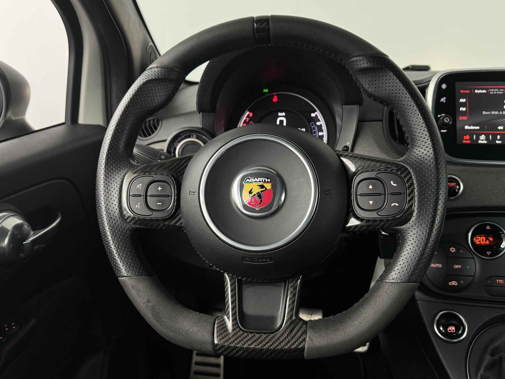 Fiat 500 1.4 T-Jet Abarth Competizione | Beats Audio | Xenon | Sabelt | Navigatie - 27/53