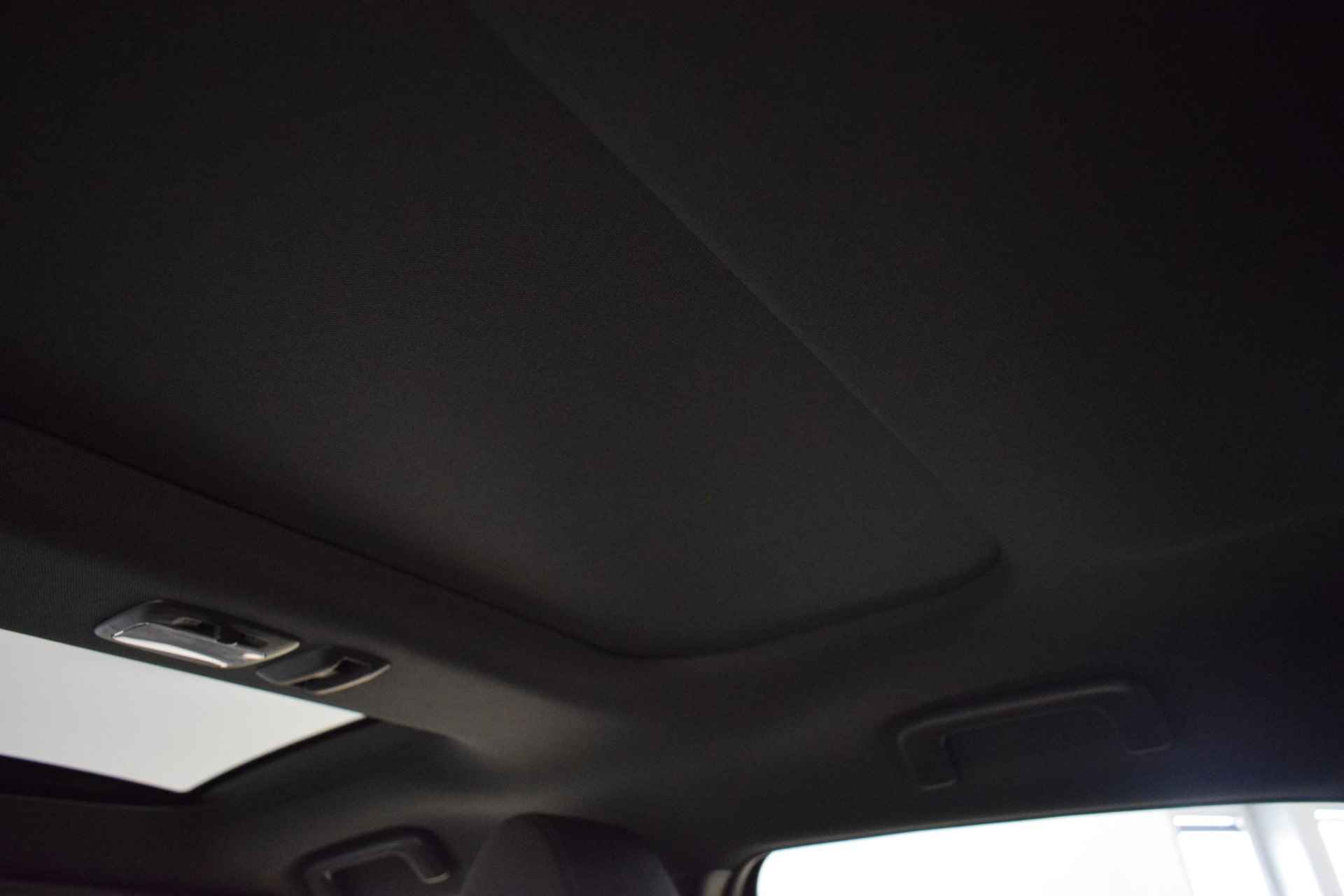 Mitsubishi Eclipse Cross 2.4 PHEV Instyle | Schuif/kantel dak | 360-Camera | Dodehoek detectie | Parkeersensoren | Head-up display | Trekhaak | Adaptive cruise control | Elektrische stoelen | Elektrische achterklep | Stuurverwarming | Stoelverwarming Voor/Achter | Navigatie | - 33/64