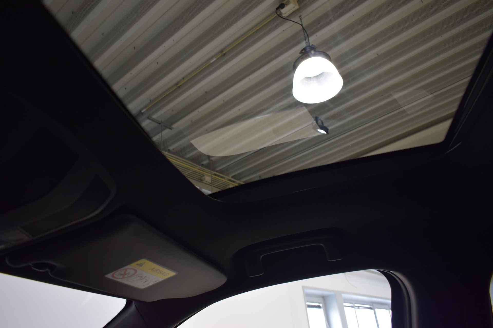 Mitsubishi Eclipse Cross 2.4 PHEV Instyle | Schuif/kantel dak | 360-Camera | Dodehoek detectie | Parkeersensoren | Head-up display | Trekhaak | Adaptive cruise control | Elektrische stoelen | Elektrische achterklep | Stuurverwarming | Stoelverwarming Voor/Achter | Navigatie | - 60/64