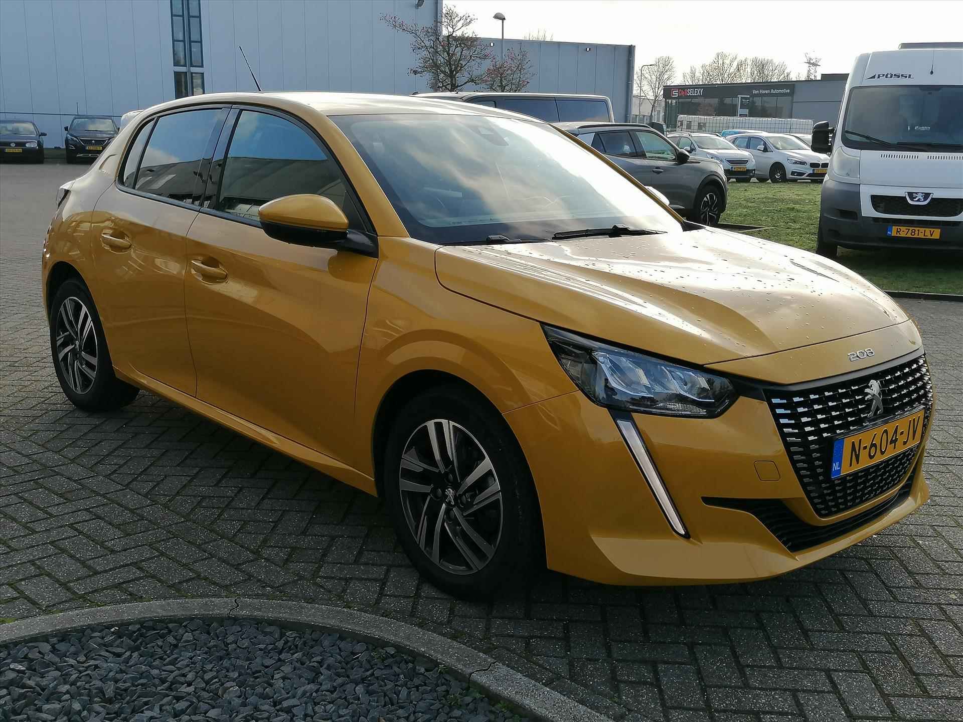 Peugeot 208 1.2 PureTech 100pk Automaat Allure | Stoelverwarming | Carplay en android auto | Parkeer sensoren | - 10/20