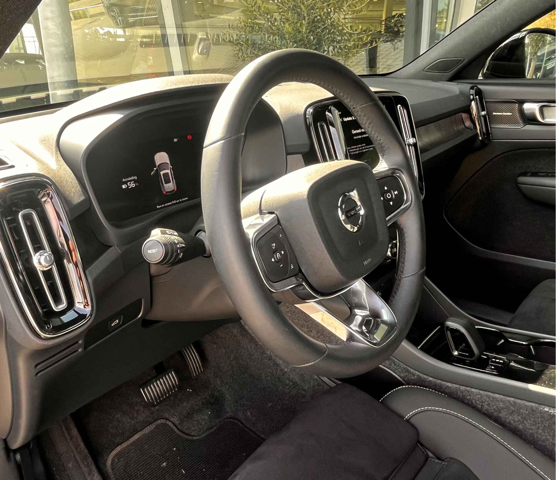 Volvo XC40 Single Motor Extended Range Ultimate | Harman/Kardon | 360° Camera | 20" | Pixel LED | Panoramadak | € 2.000 subsidie - 6/13